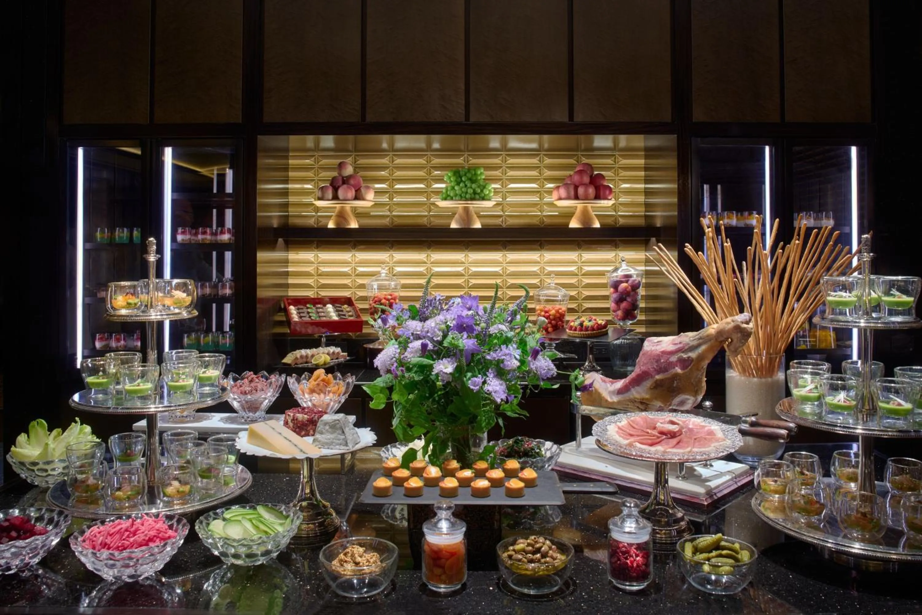 Lounge or bar in The Ritz-Carlton, Tokyo