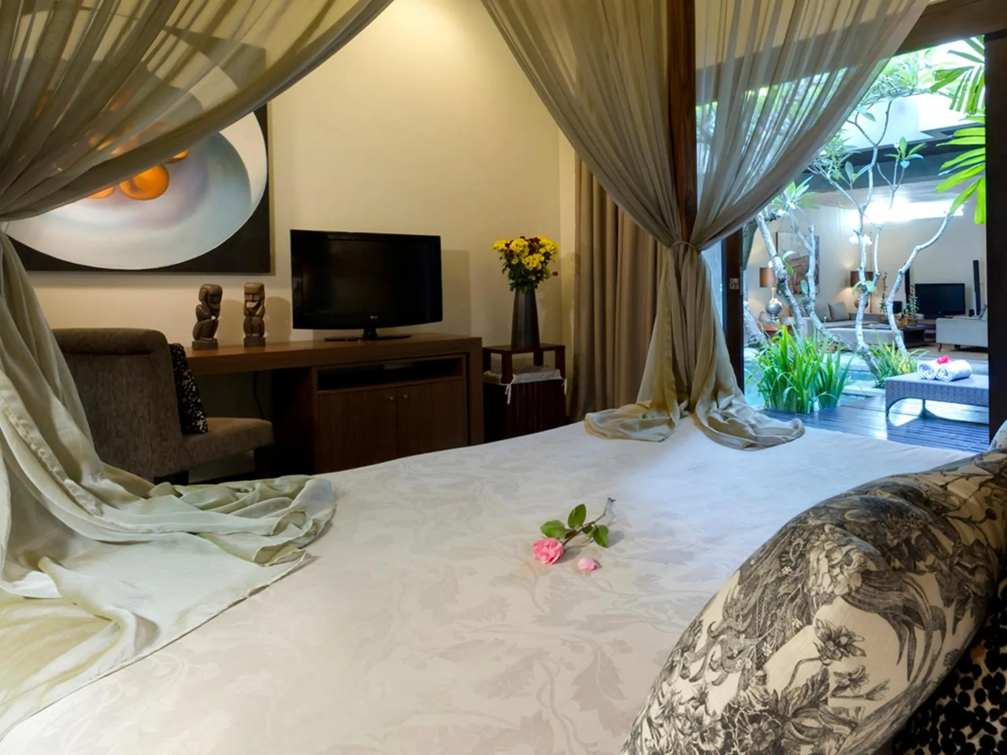 Bedroom, Bed in Kanishka Villas