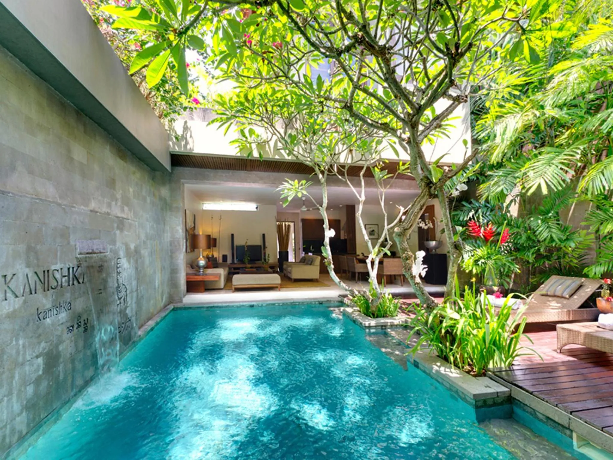 Swimming pool in Kanishka Villas