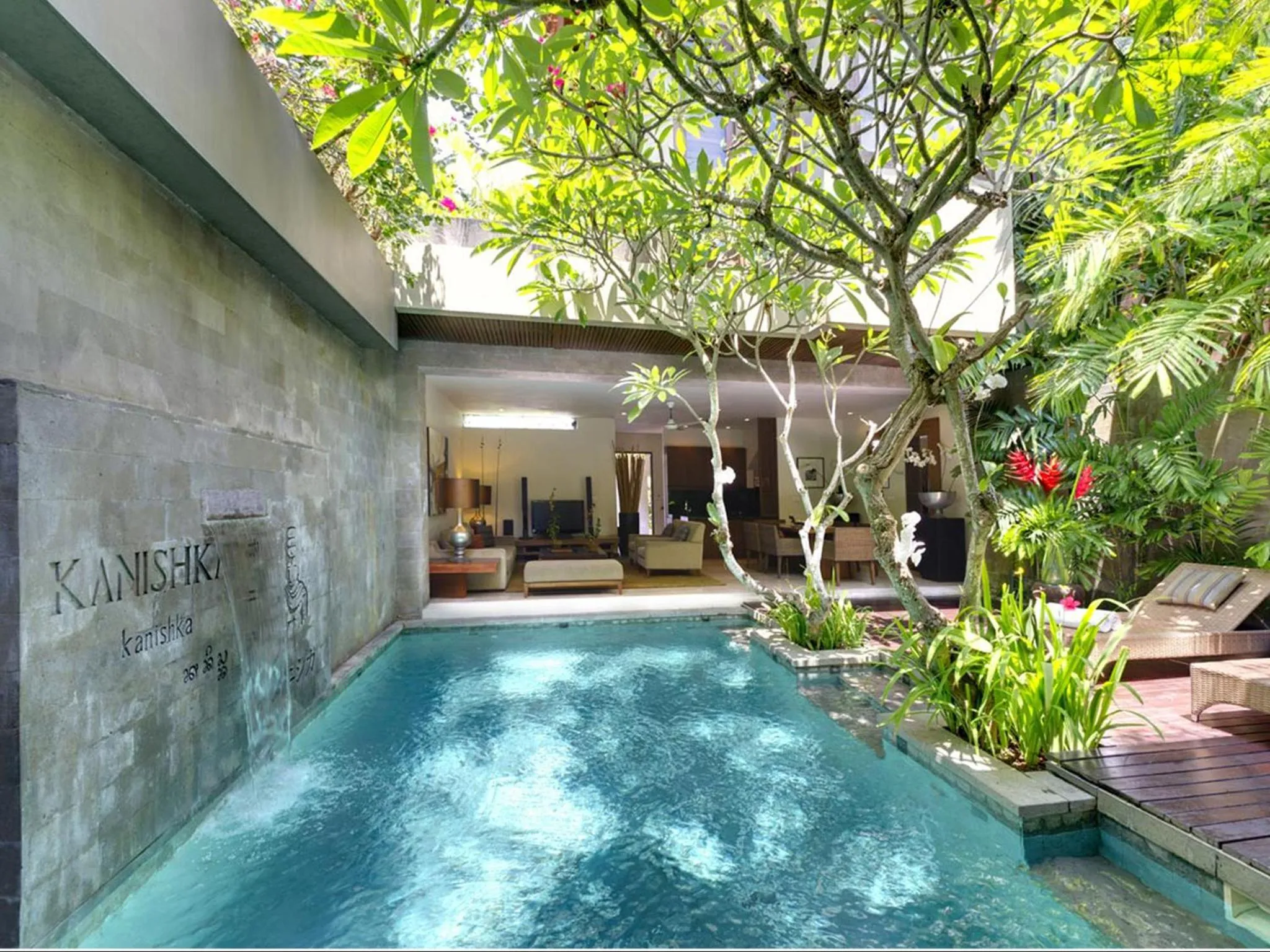 Swimming pool in Kanishka Villas