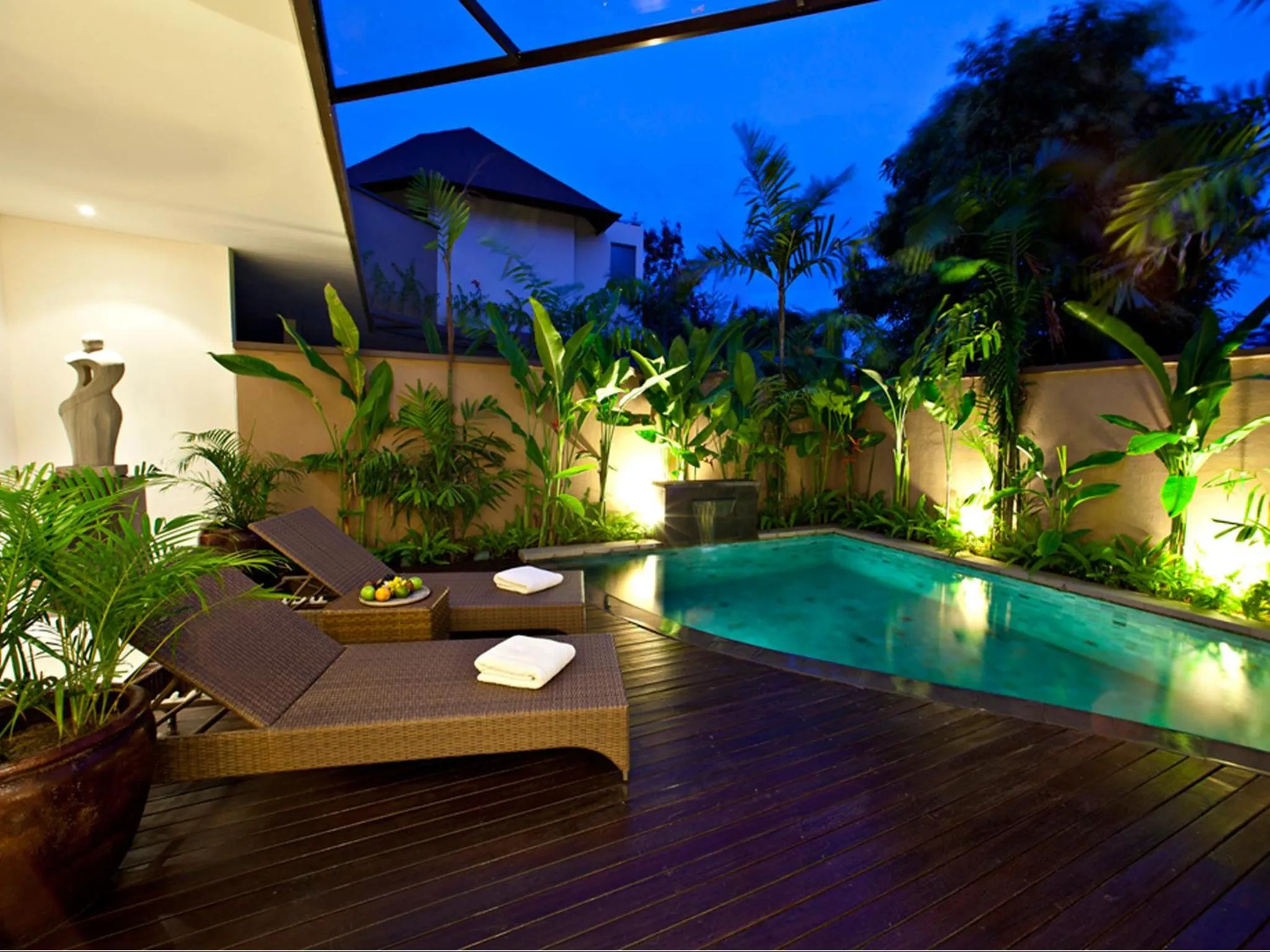 Swimming pool in Kanishka Villas