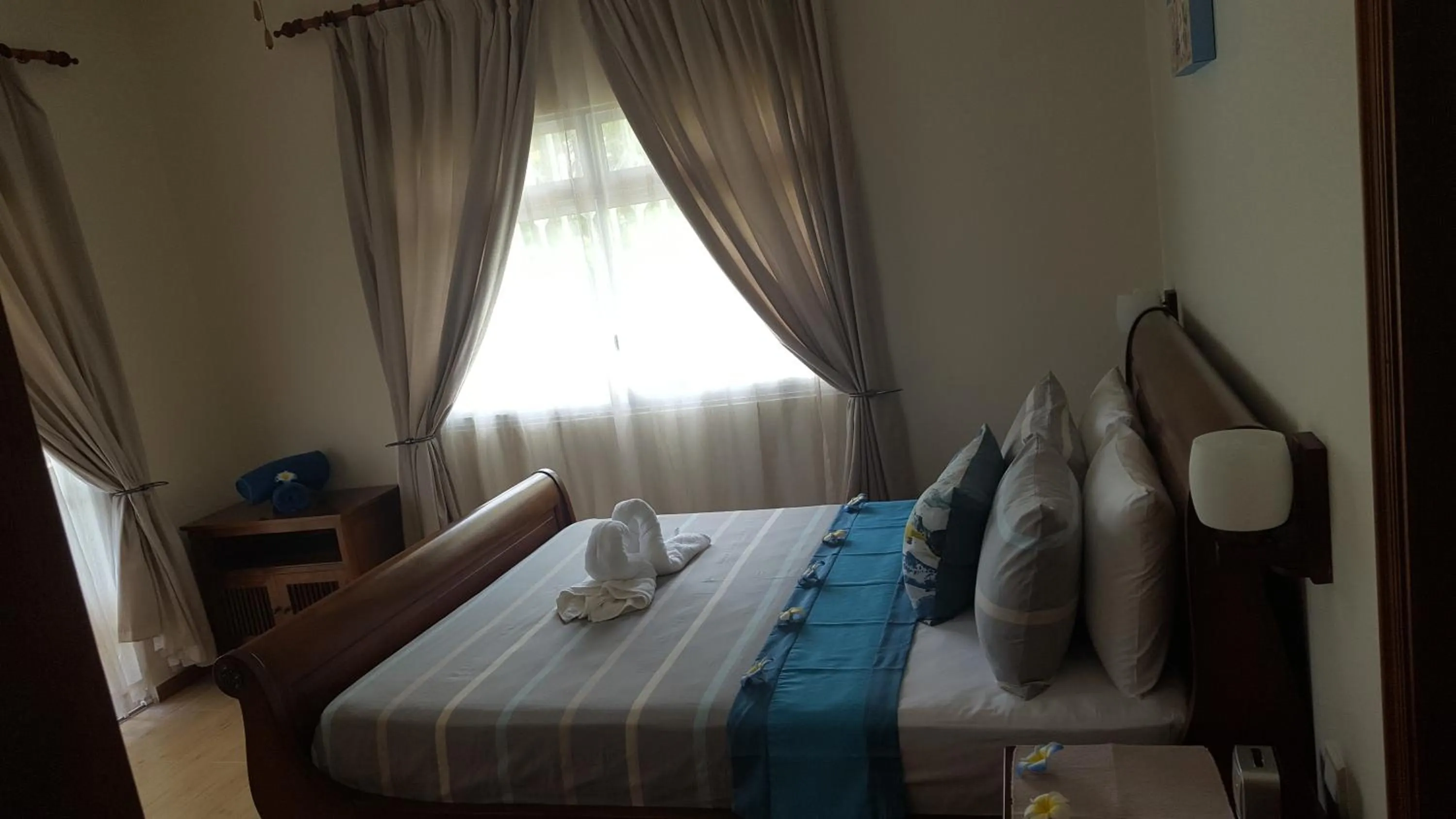 Bed in Seashell Beach Villa