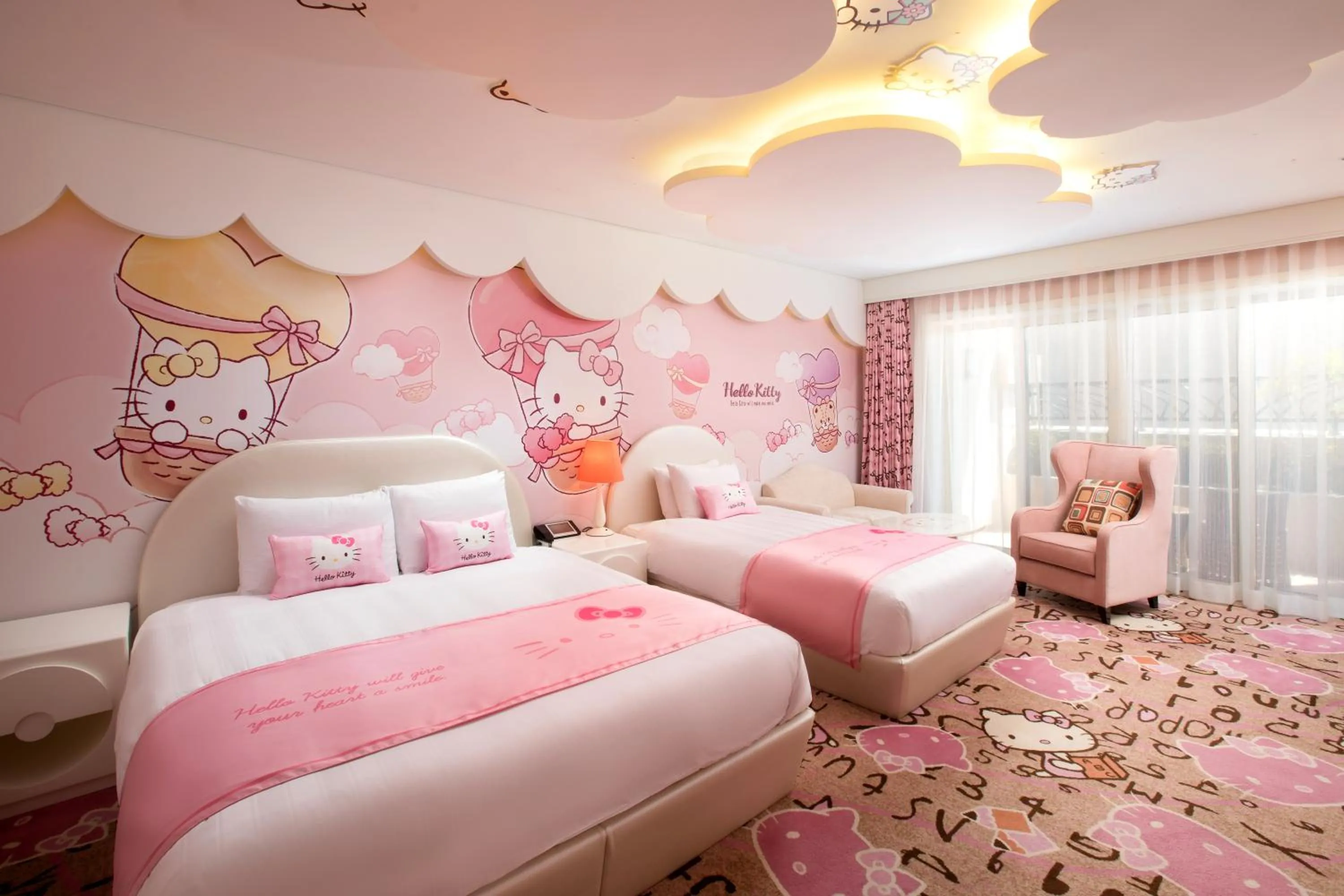 Photo of the whole room, Bed in Lotte Hotel Jeju