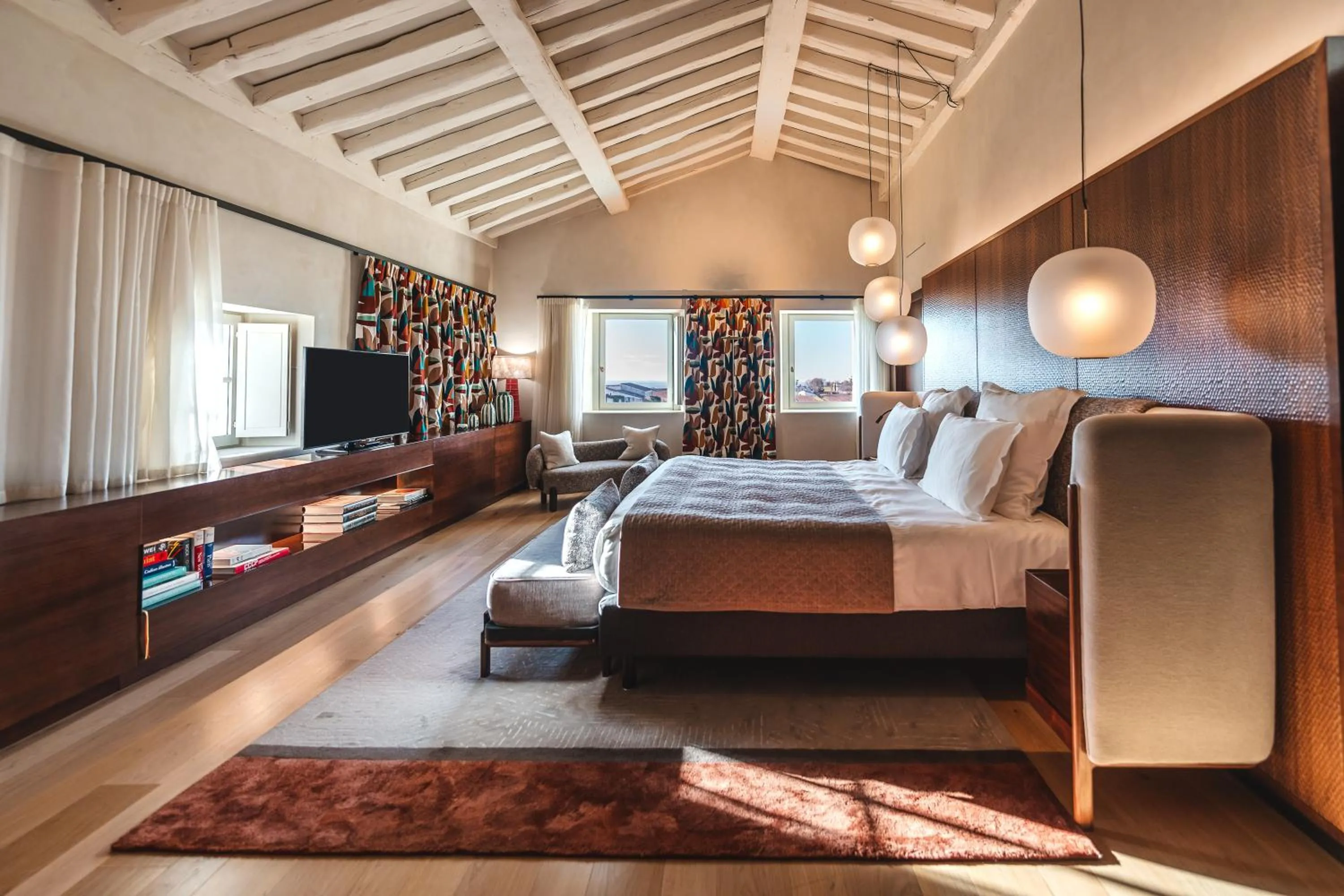 Bedroom, Bed in Hôtel de Pavie