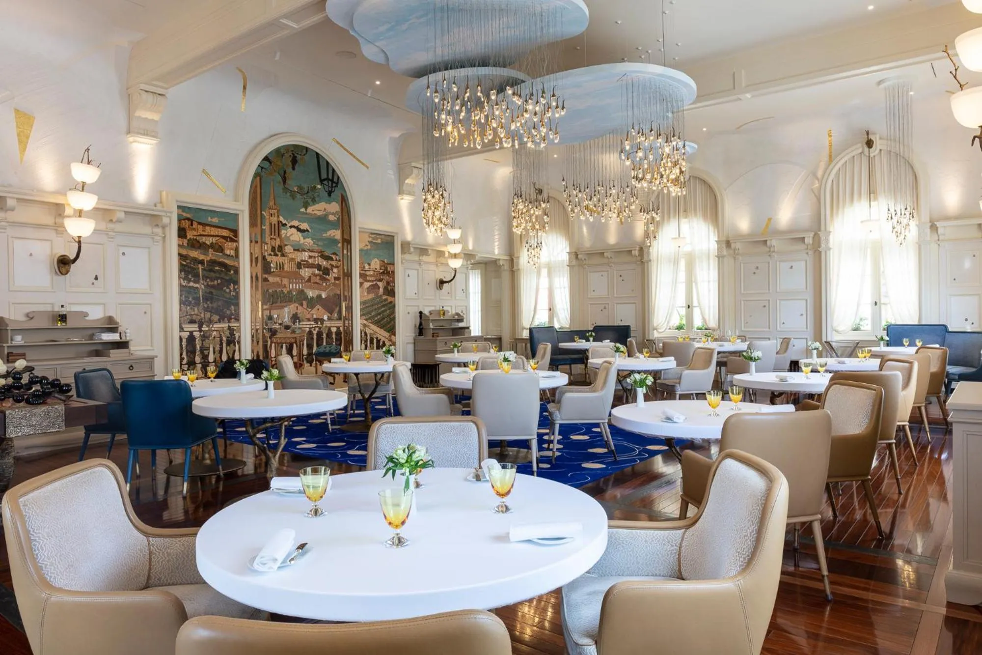 Restaurant/places to eat in Hôtel de Pavie