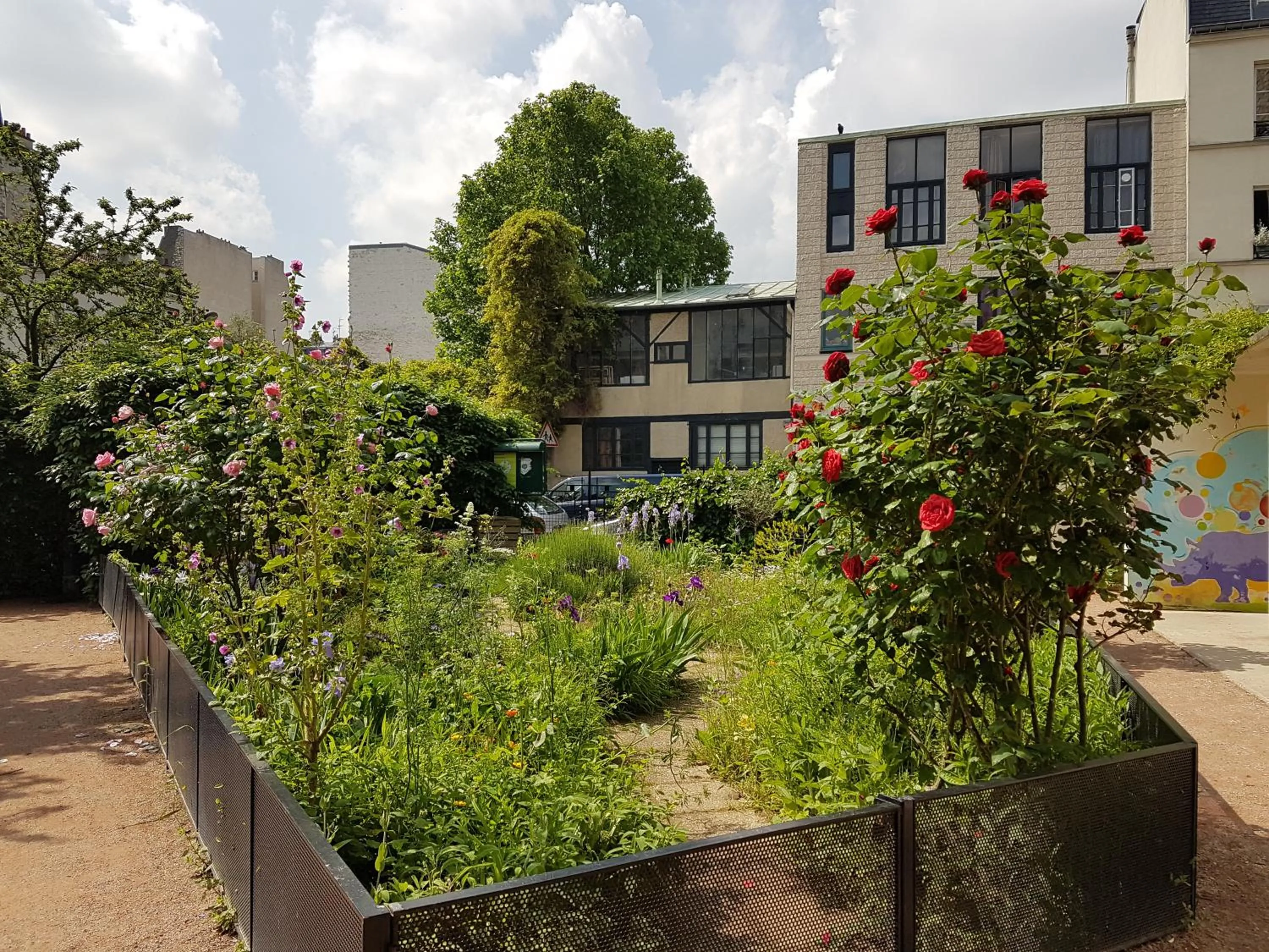 Property building in Hôtel Moulin Vert