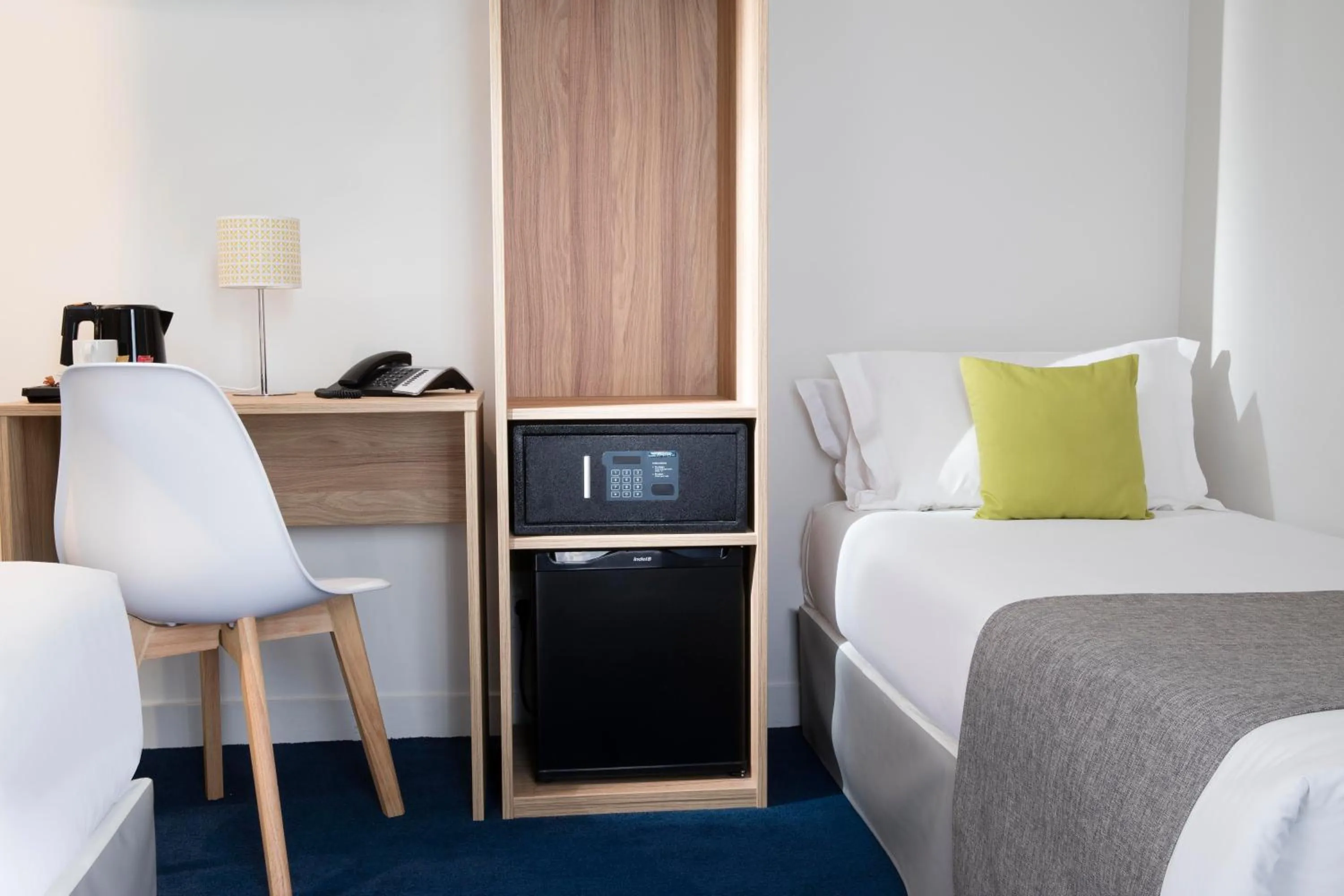 Bed in Hôtel Moulin Vert