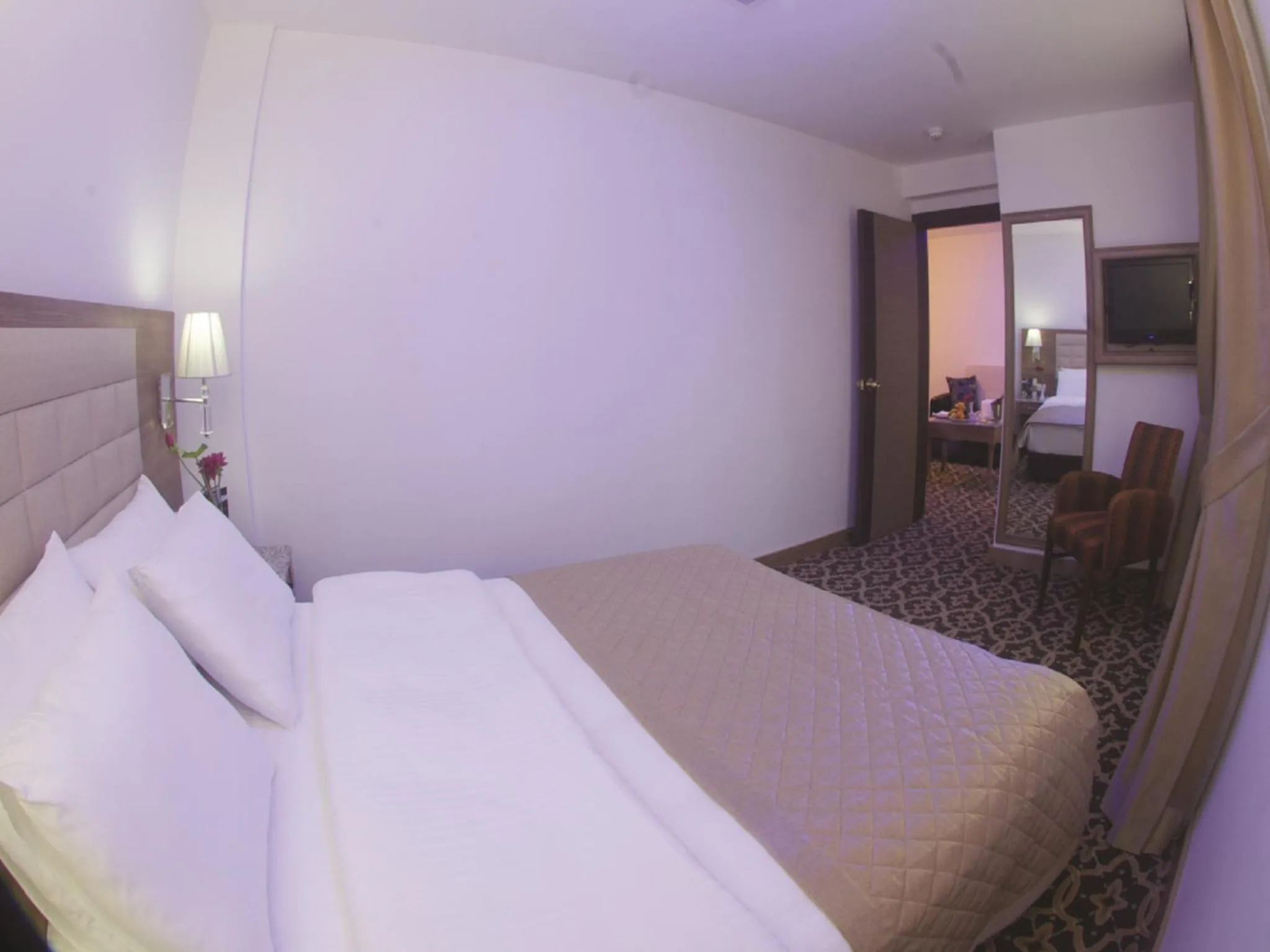 Bedroom, Bed in The City Hotel