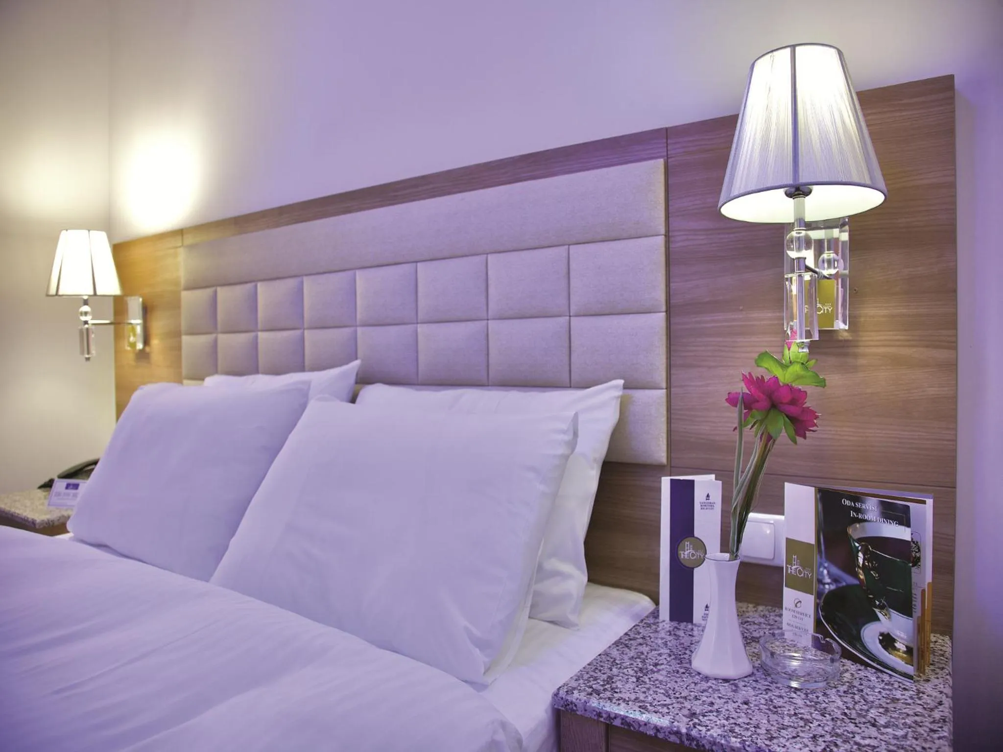 Bedroom, Bed in The City Hotel