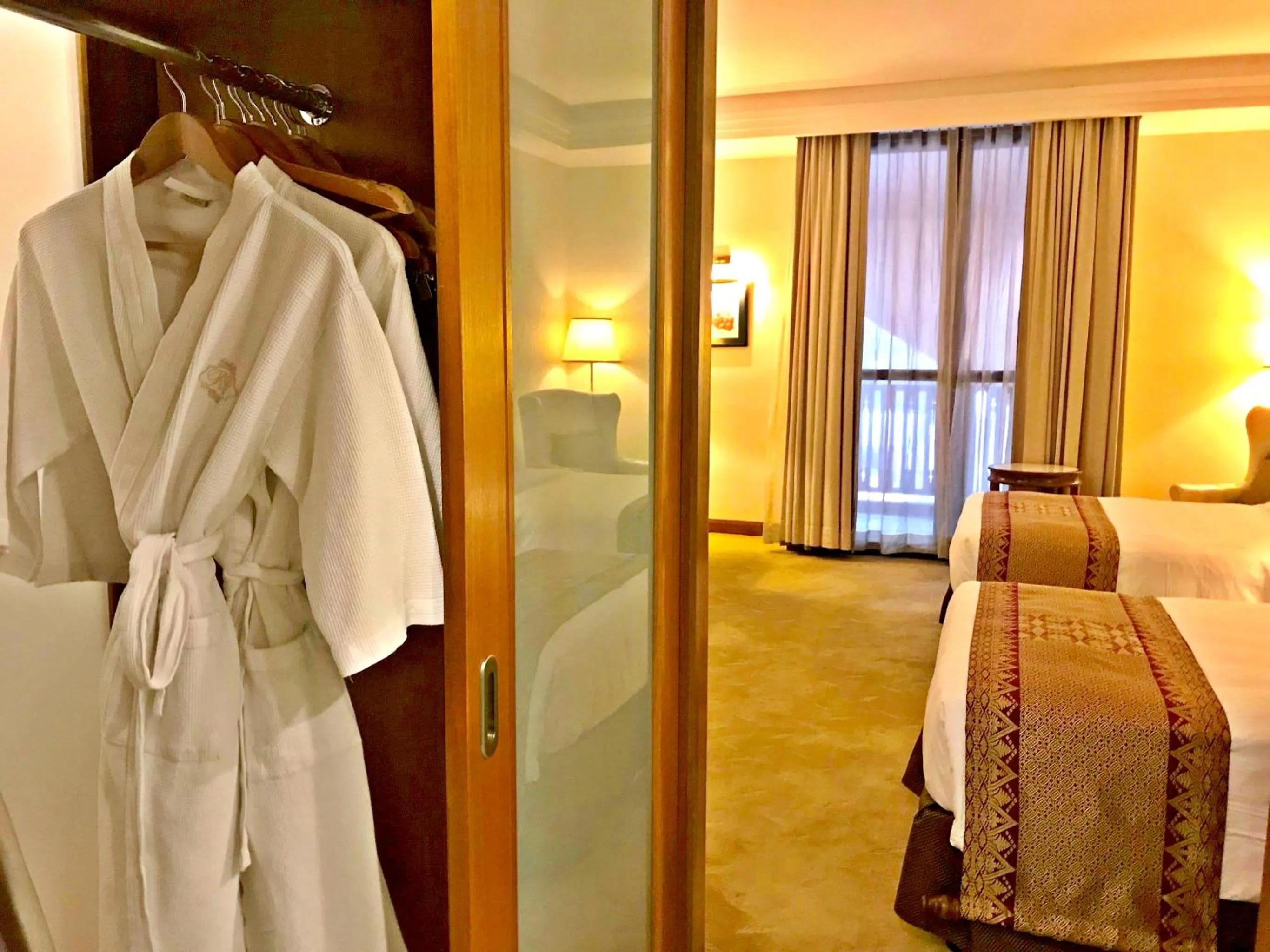 Area and facilities, Bed in Royale Chulan Kuala Lumpur