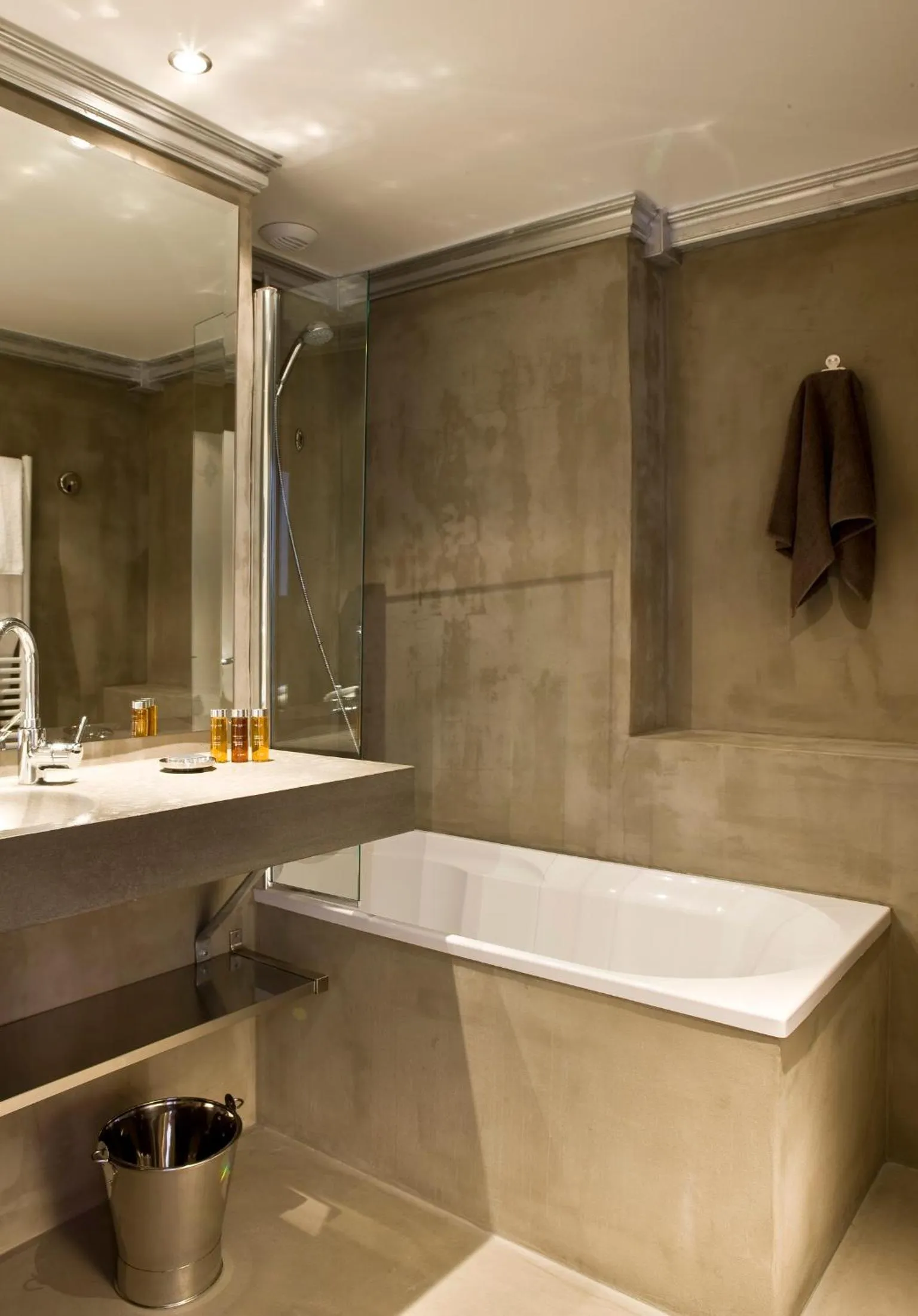 Bathroom in Hotel Ormelune