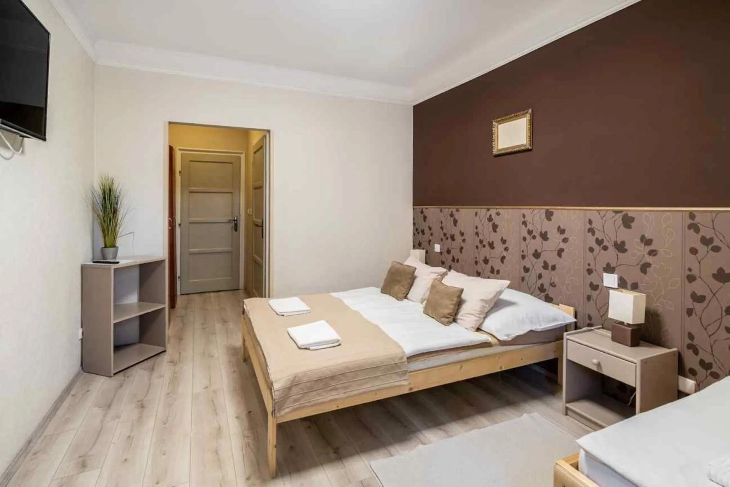 Bed in Pollushof Panzió és Étterem