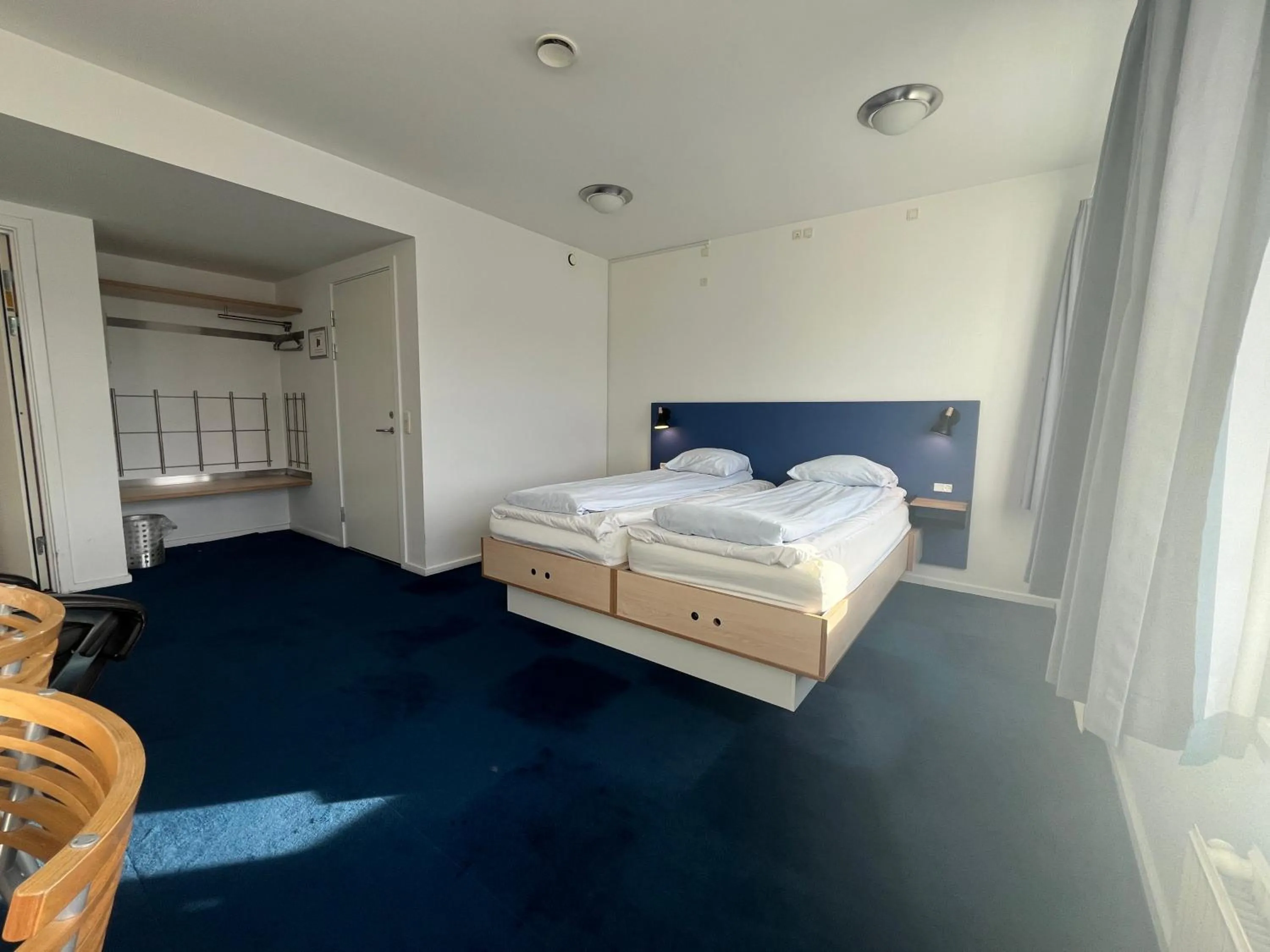 Toilet, Bed in BB-Hotel Aarhus Havnehotellet