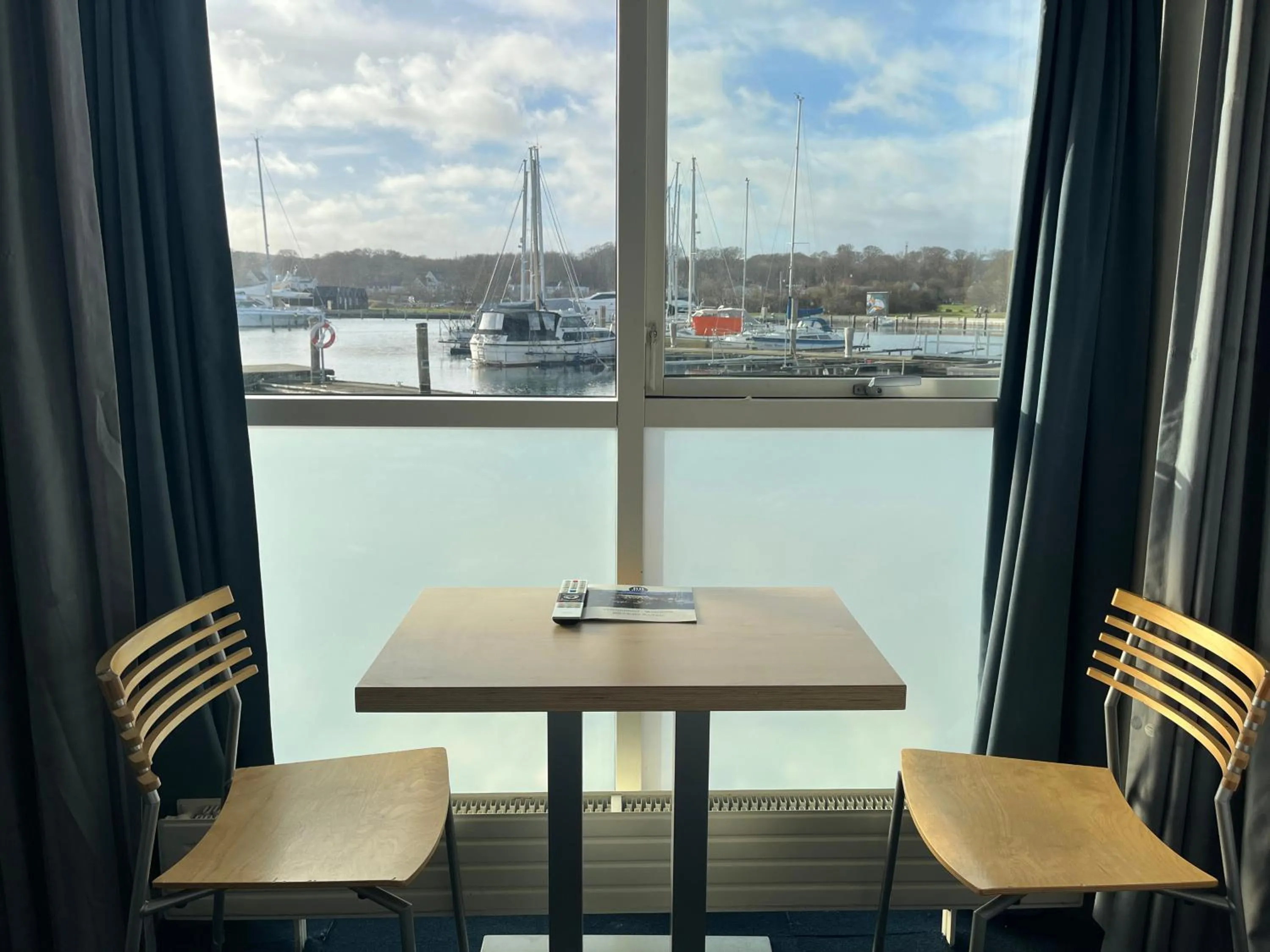 Communal lounge/ TV room in BB-Hotel Aarhus Havnehotellet