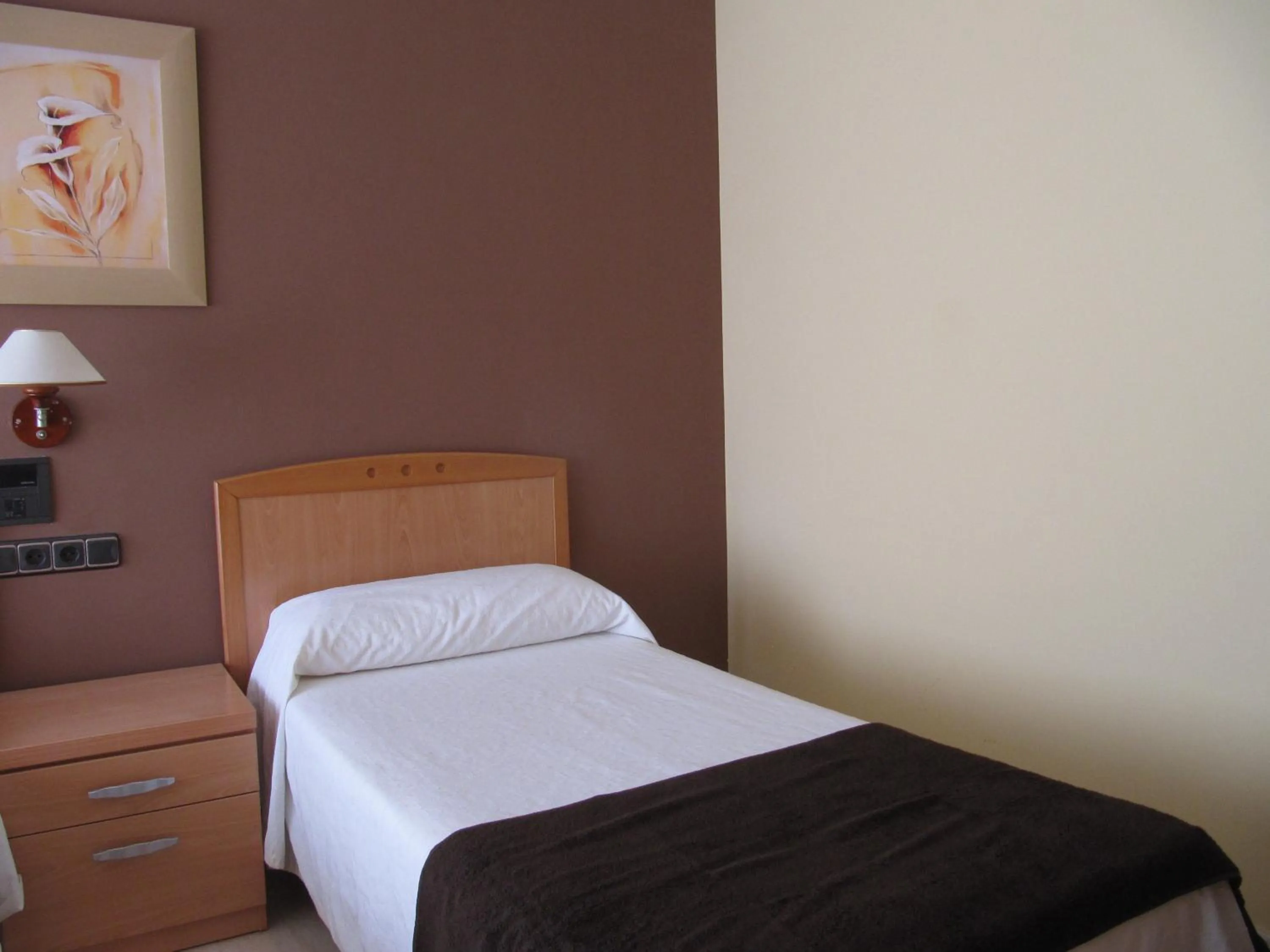 Bedroom, Bed in Hostal Meseguer