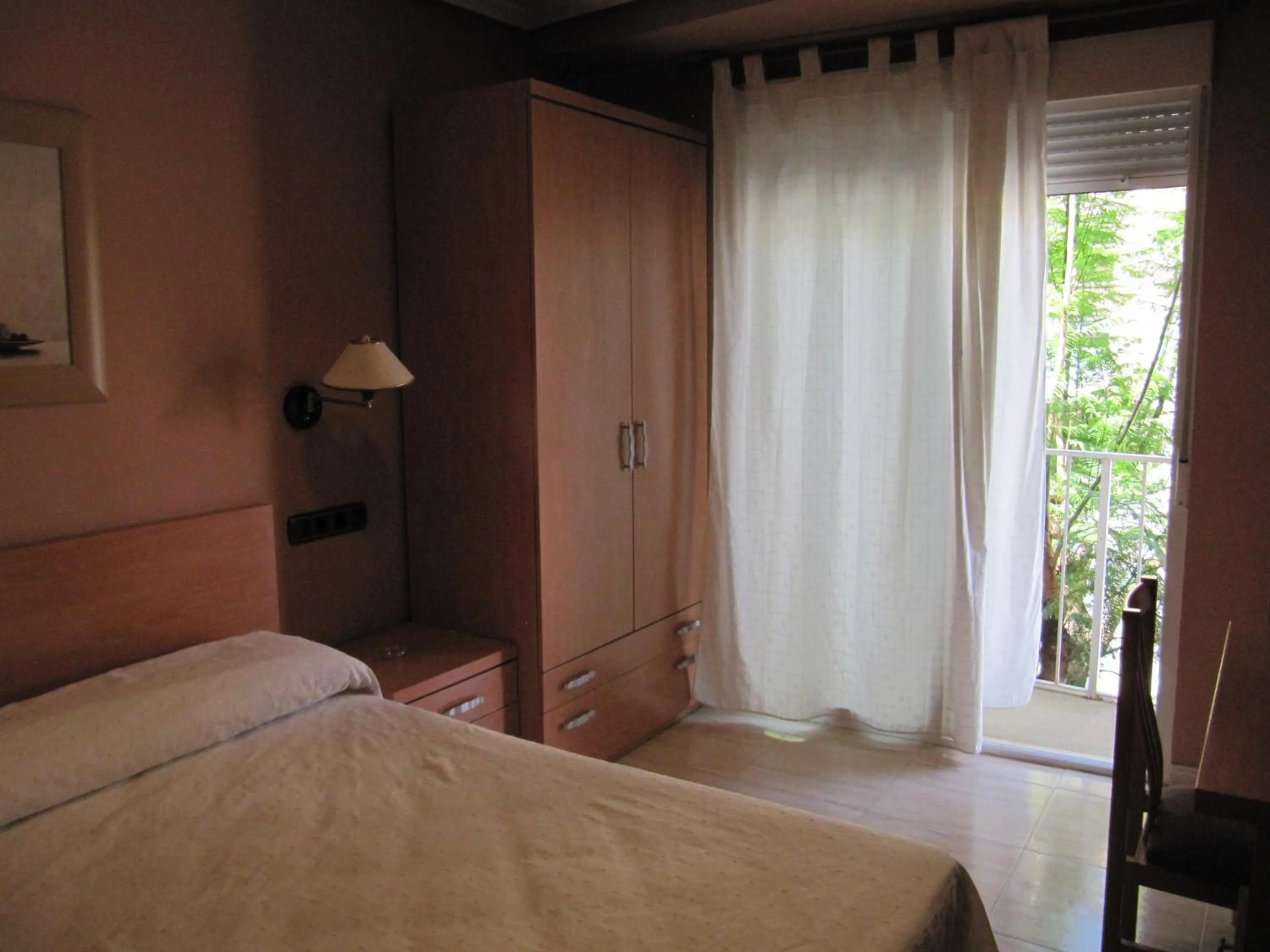 Bedroom, Bed in Hostal Meseguer