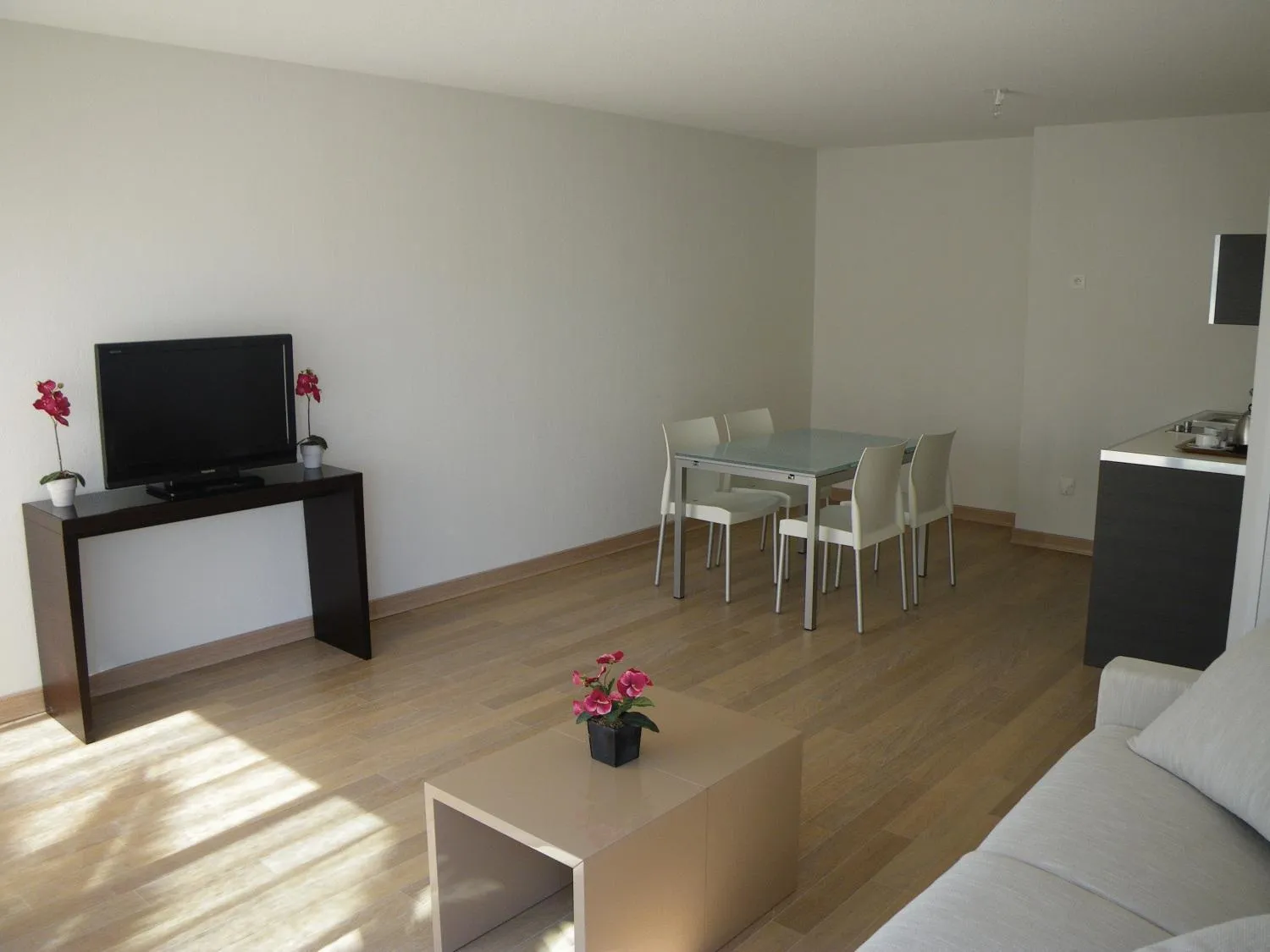 Photo of the whole room in Residence Syracuse