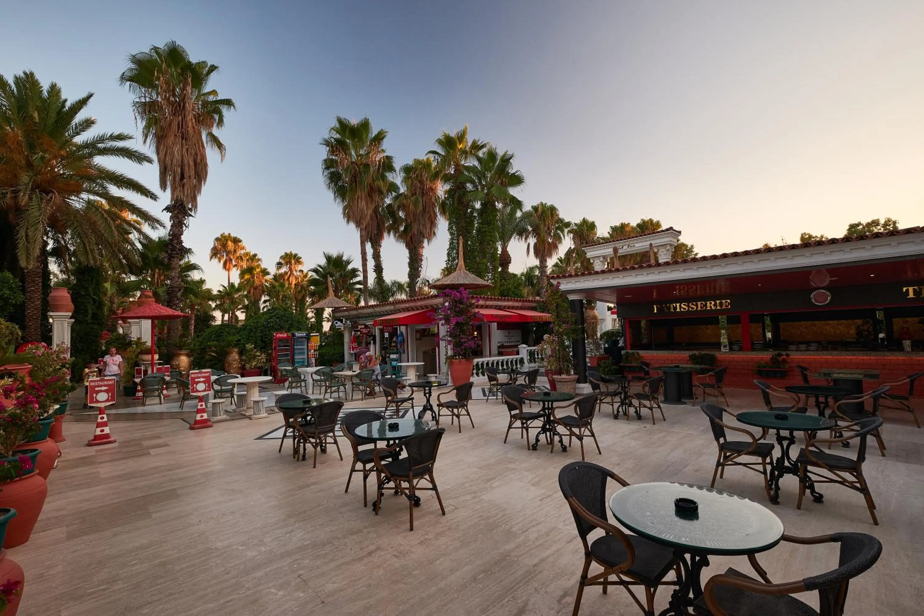 Seating area in Club Hotel Sera