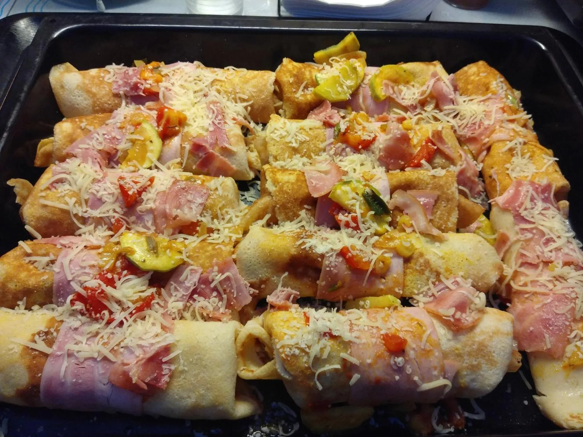 Breakfast in Blue Harmony Apartments