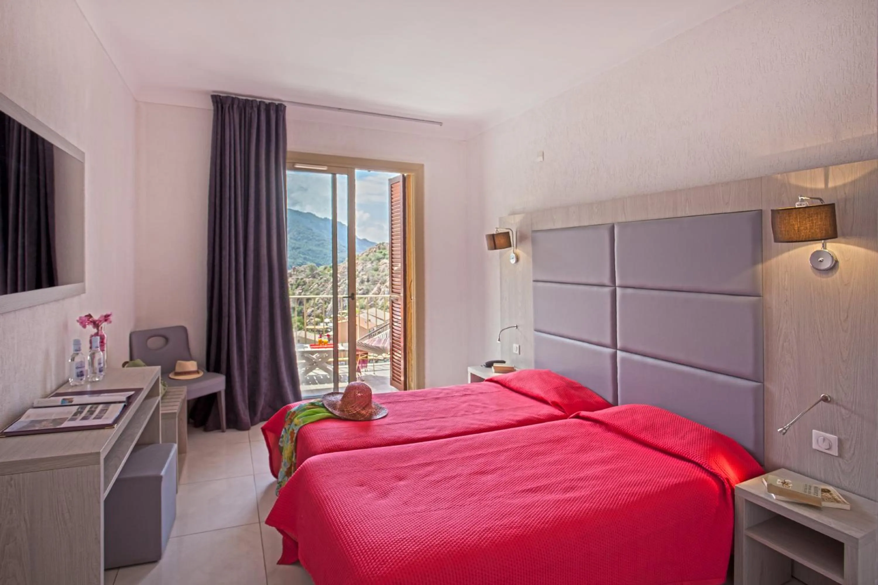 Bed in Hotel Kalliste