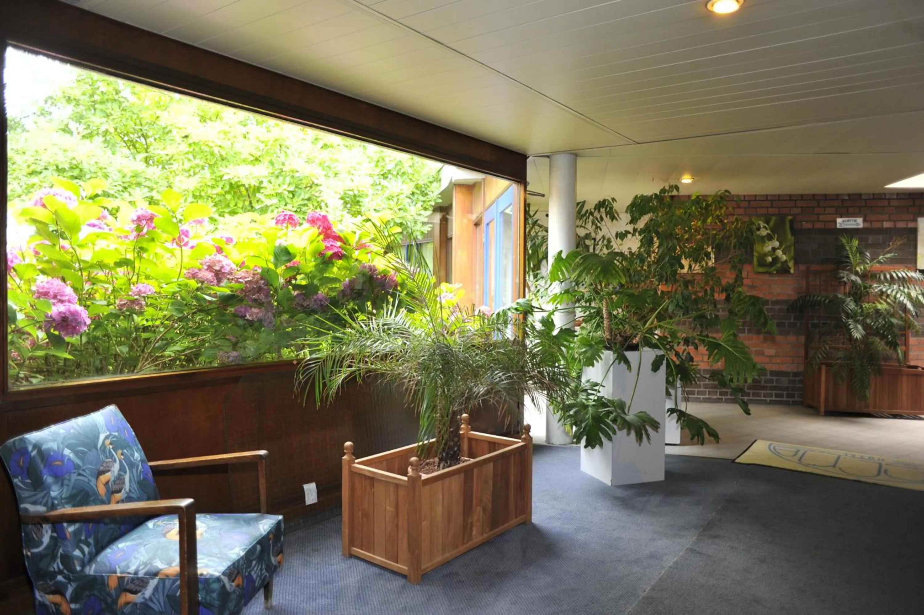 Lobby or reception in Hôtel Agena