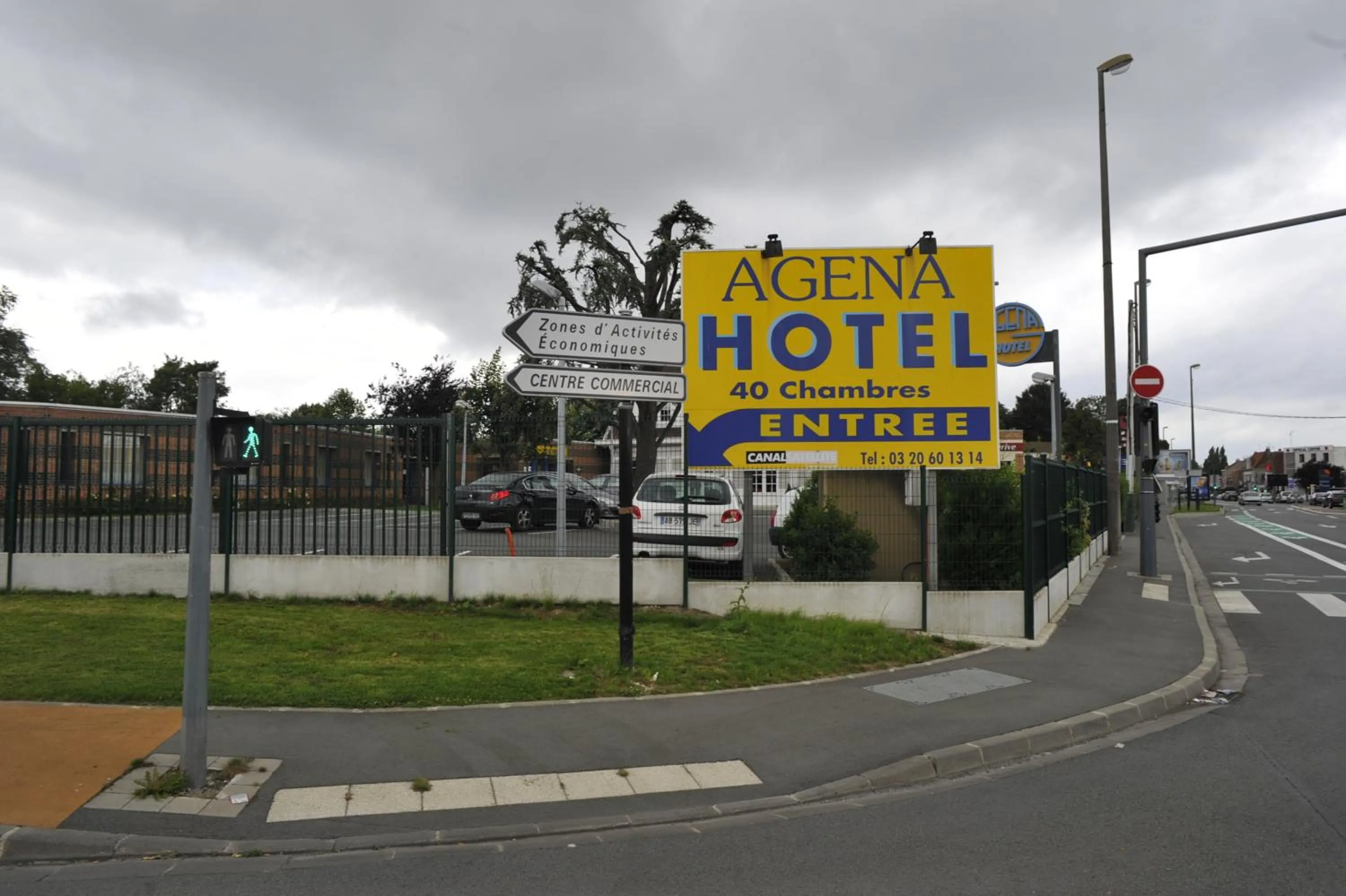 Logo/Certificate/Sign in Hôtel Agena