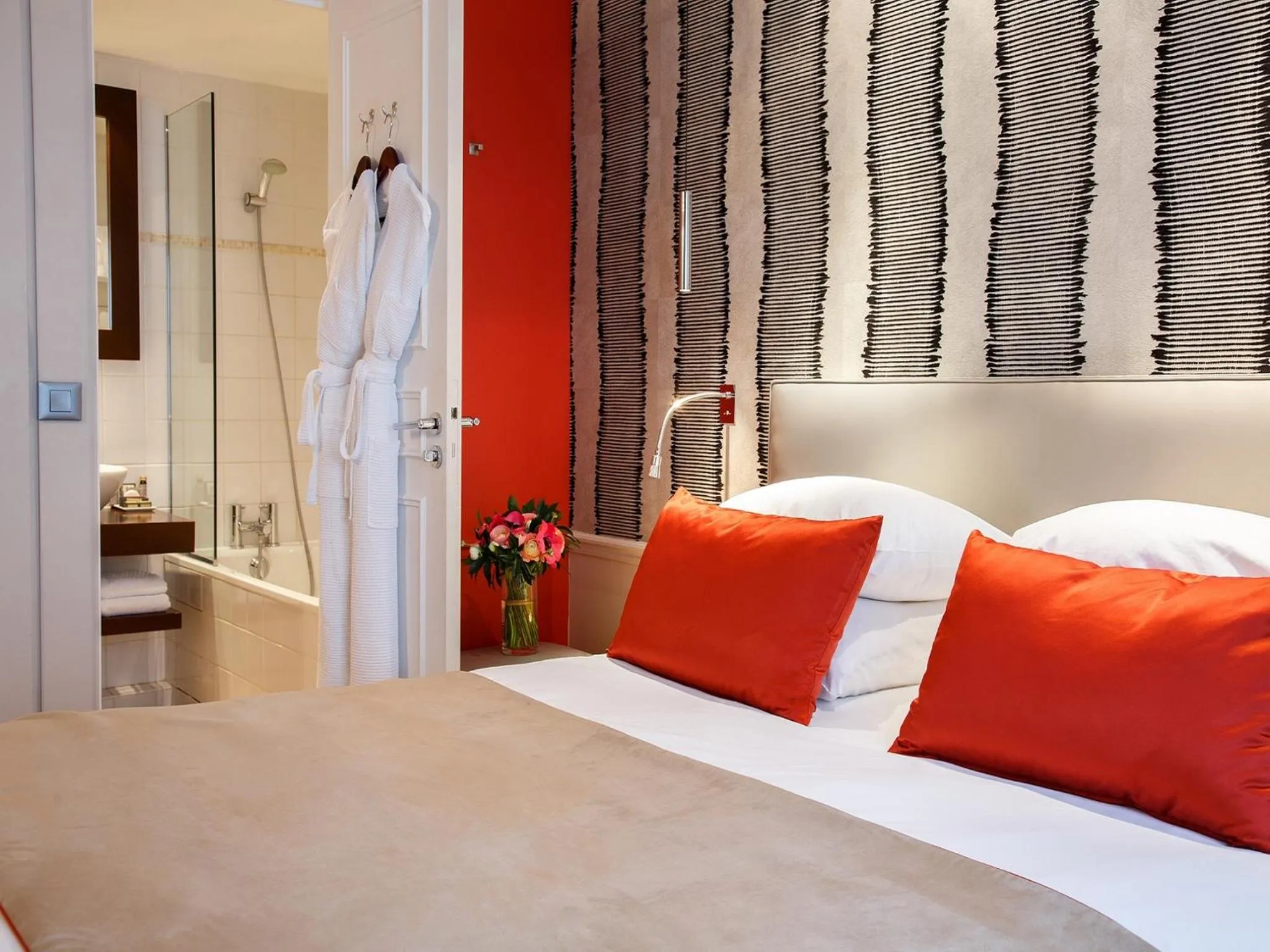 Bedroom, Bed in Le Clos Medicis