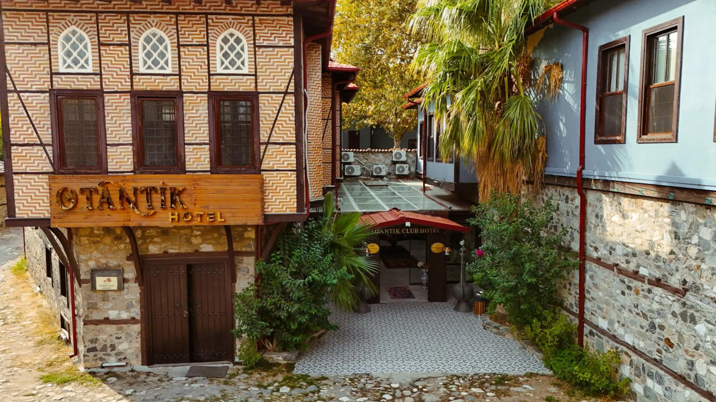 Street view in Otantik Hotel & Spa