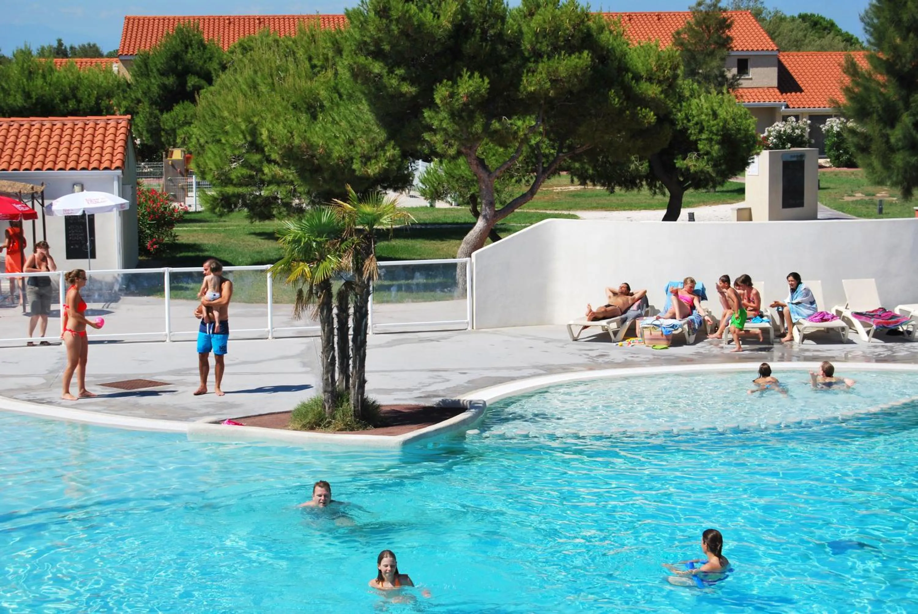 Swimming pool in Lagrange Grand Bleu Vacances – Résidence Le Mas de Torreilles