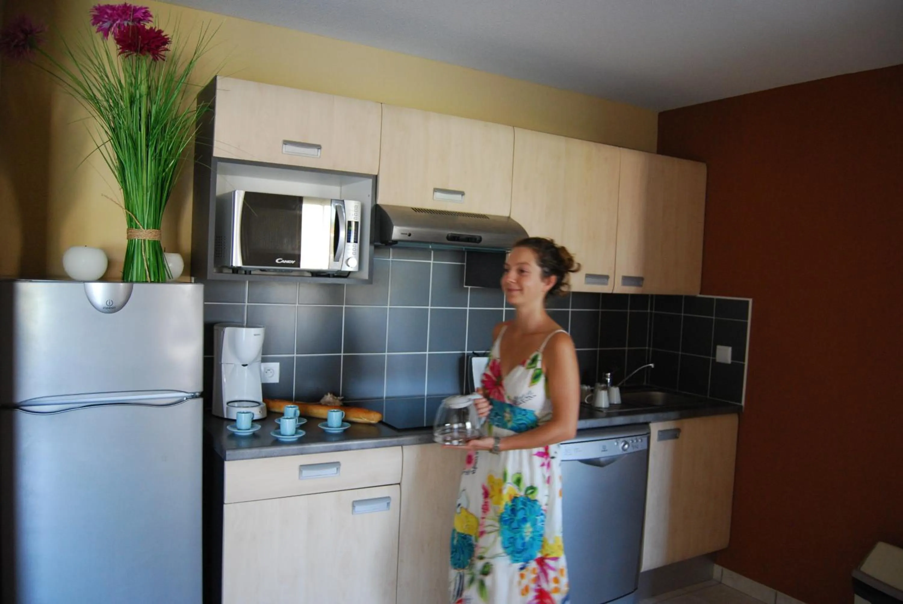 Kitchen or kitchenette in Lagrange Grand Bleu Vacances – Résidence Le Mas de Torreilles