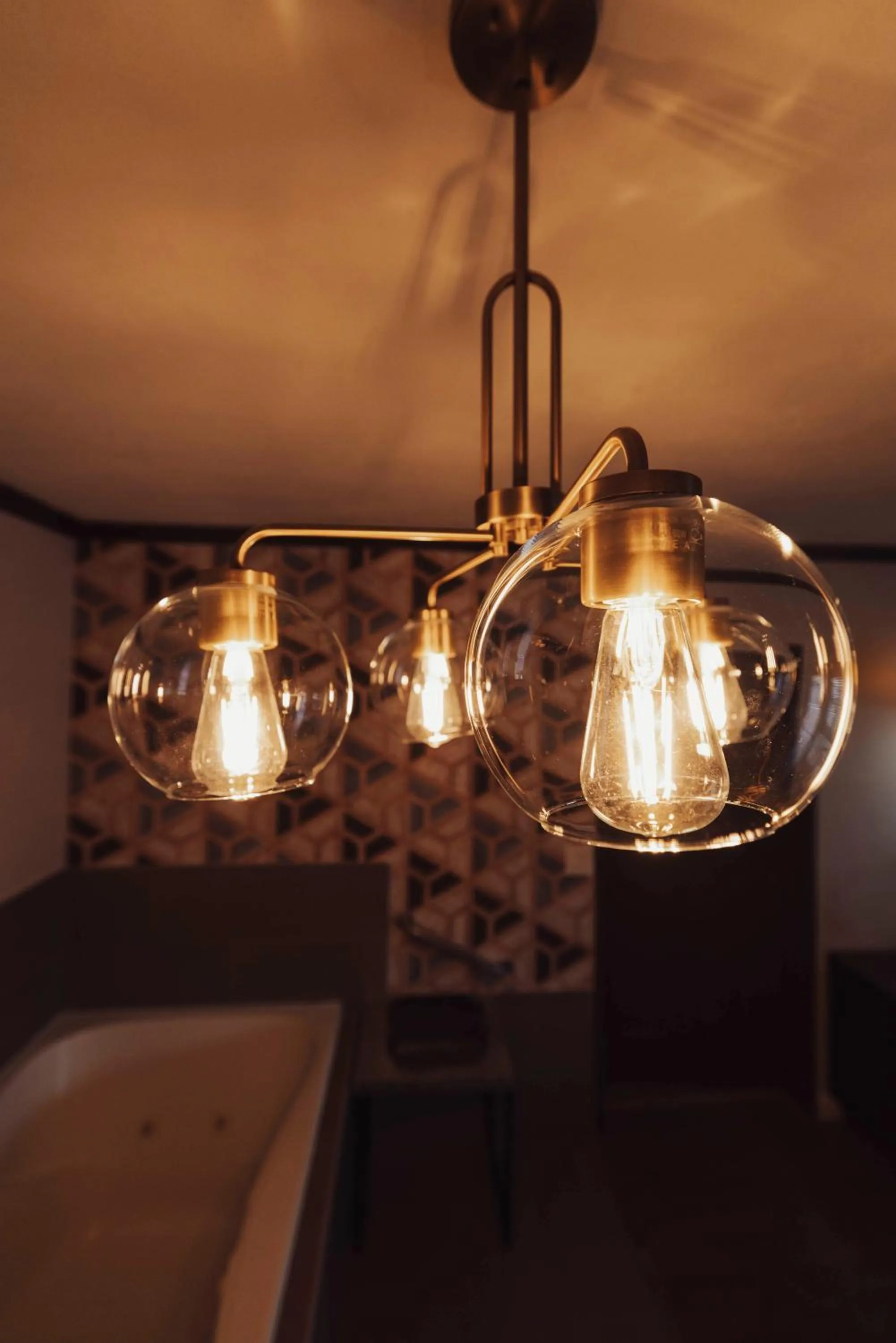 Bath in The Dixie Hollywood