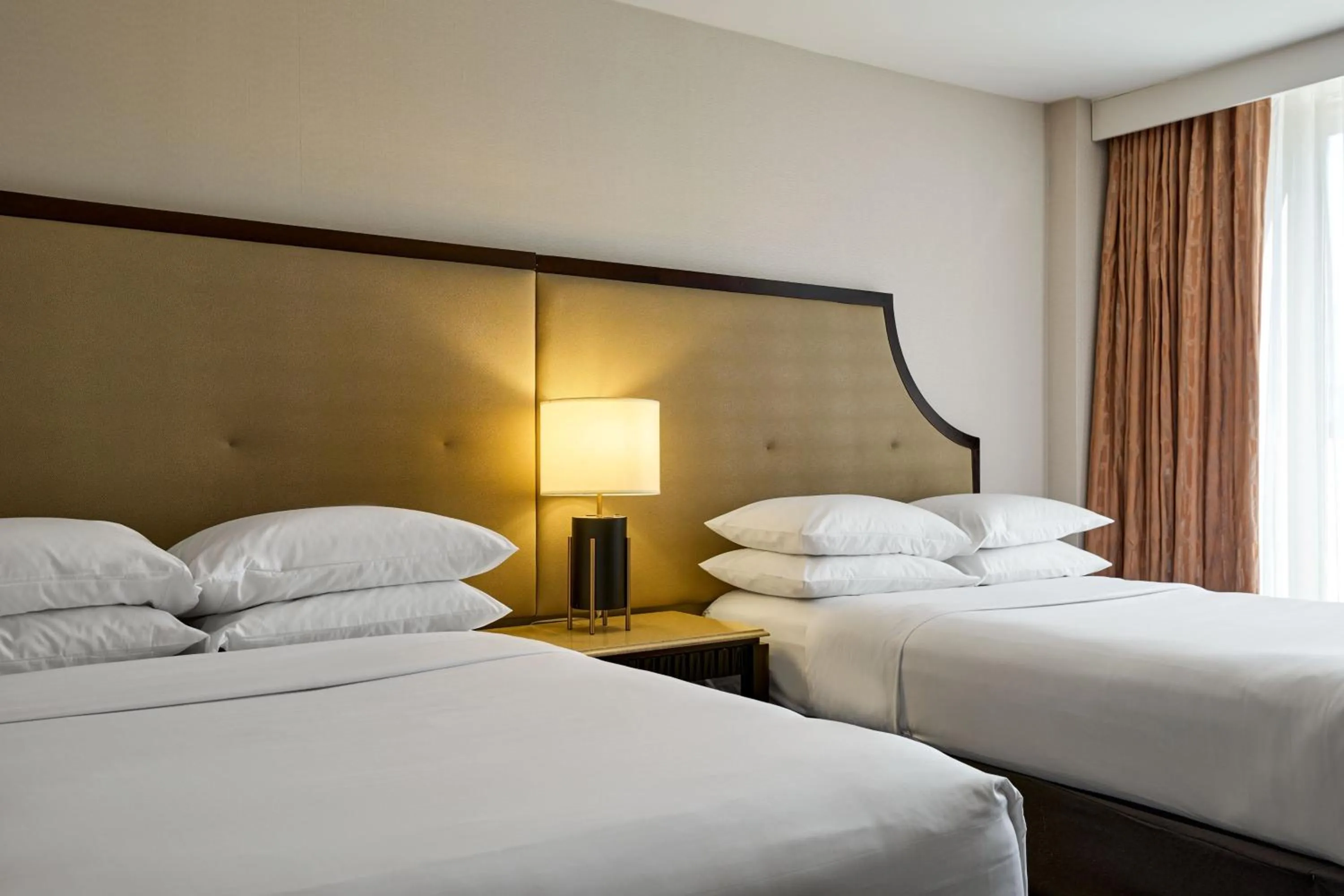 Photo of the whole room, Bed in Sheraton Brooklyn New York