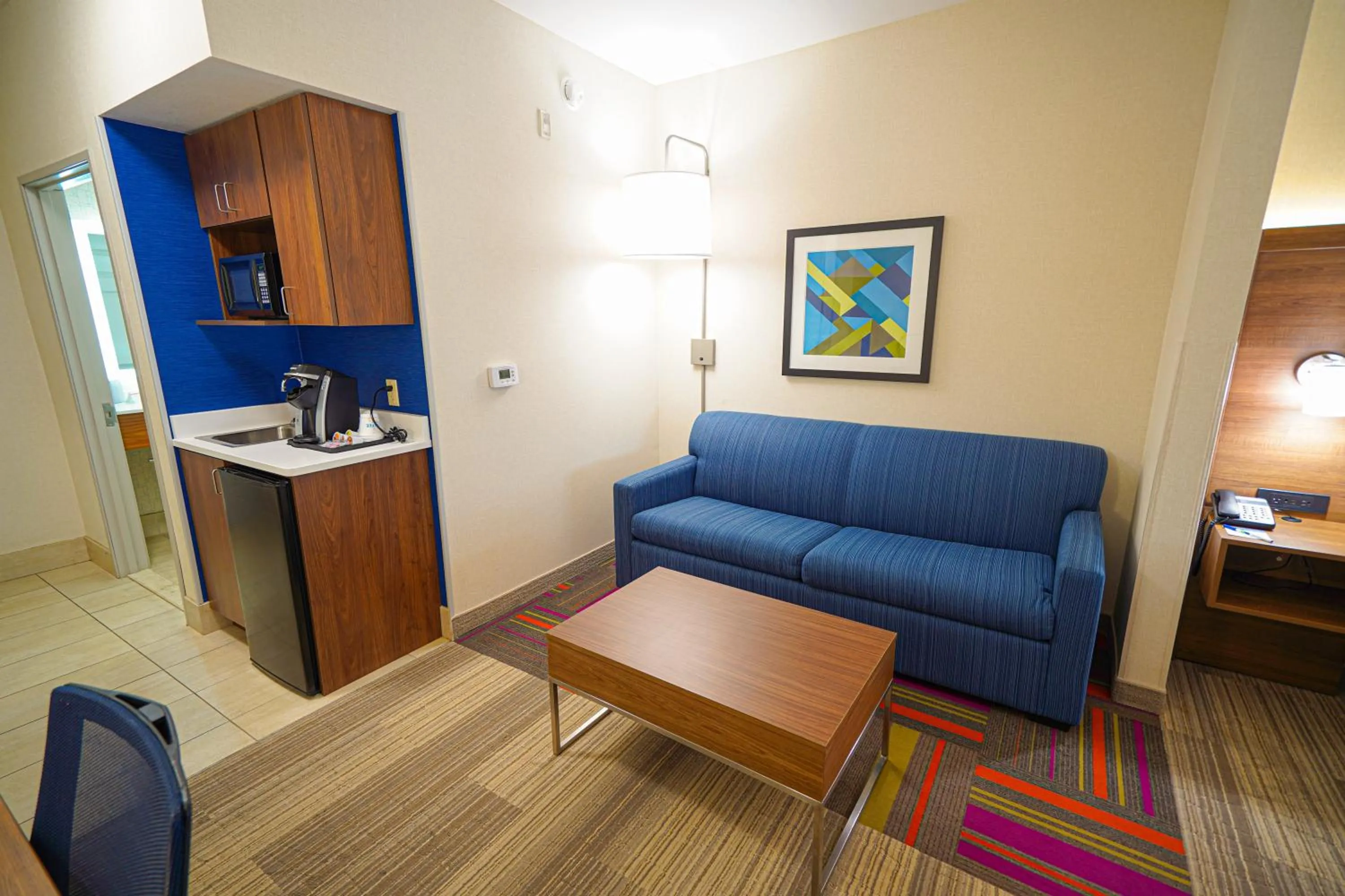 Photo of the whole room in Holiday Inn Express Hotel & Suites Ontario by IHG