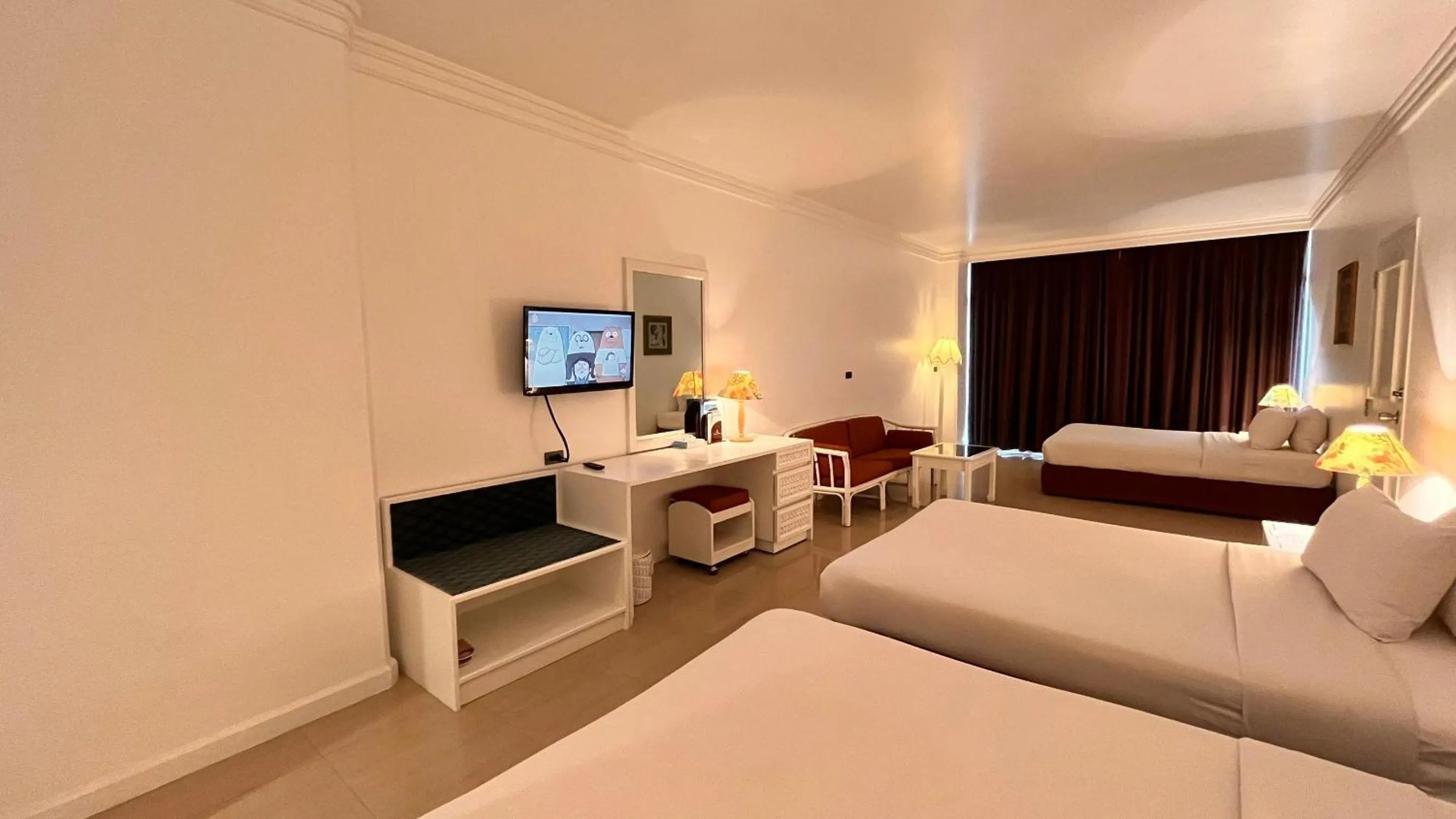 TV and multimedia in Ambassador City Jomtien Ocean Wing - SHA Plus