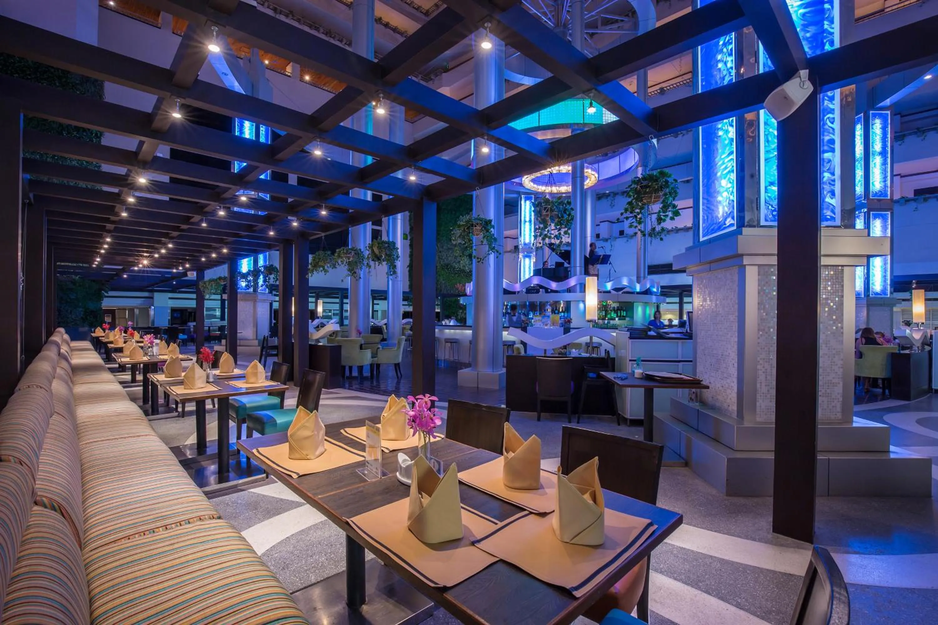 Restaurant/places to eat in Ambassador City Jomtien Ocean Wing - SHA Plus