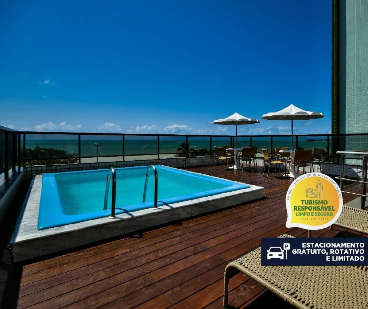 Swimming pool in Littoral Express