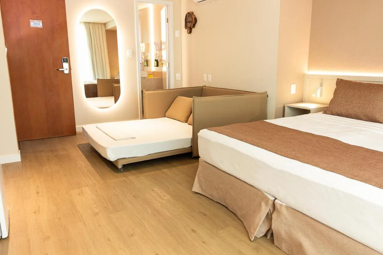 Bed in Littoral Express