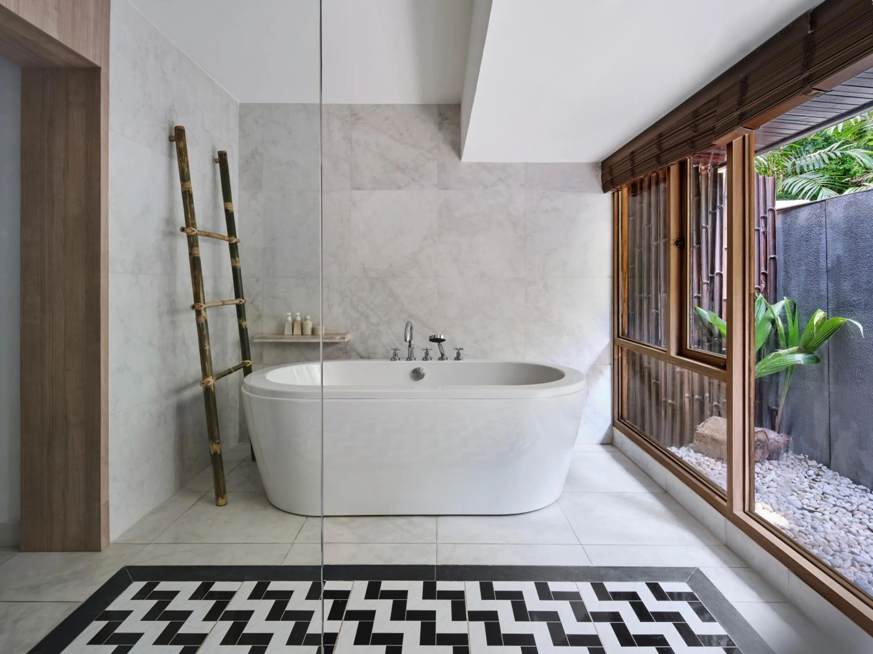 Shower in Garrya Tongsai Bay Samui