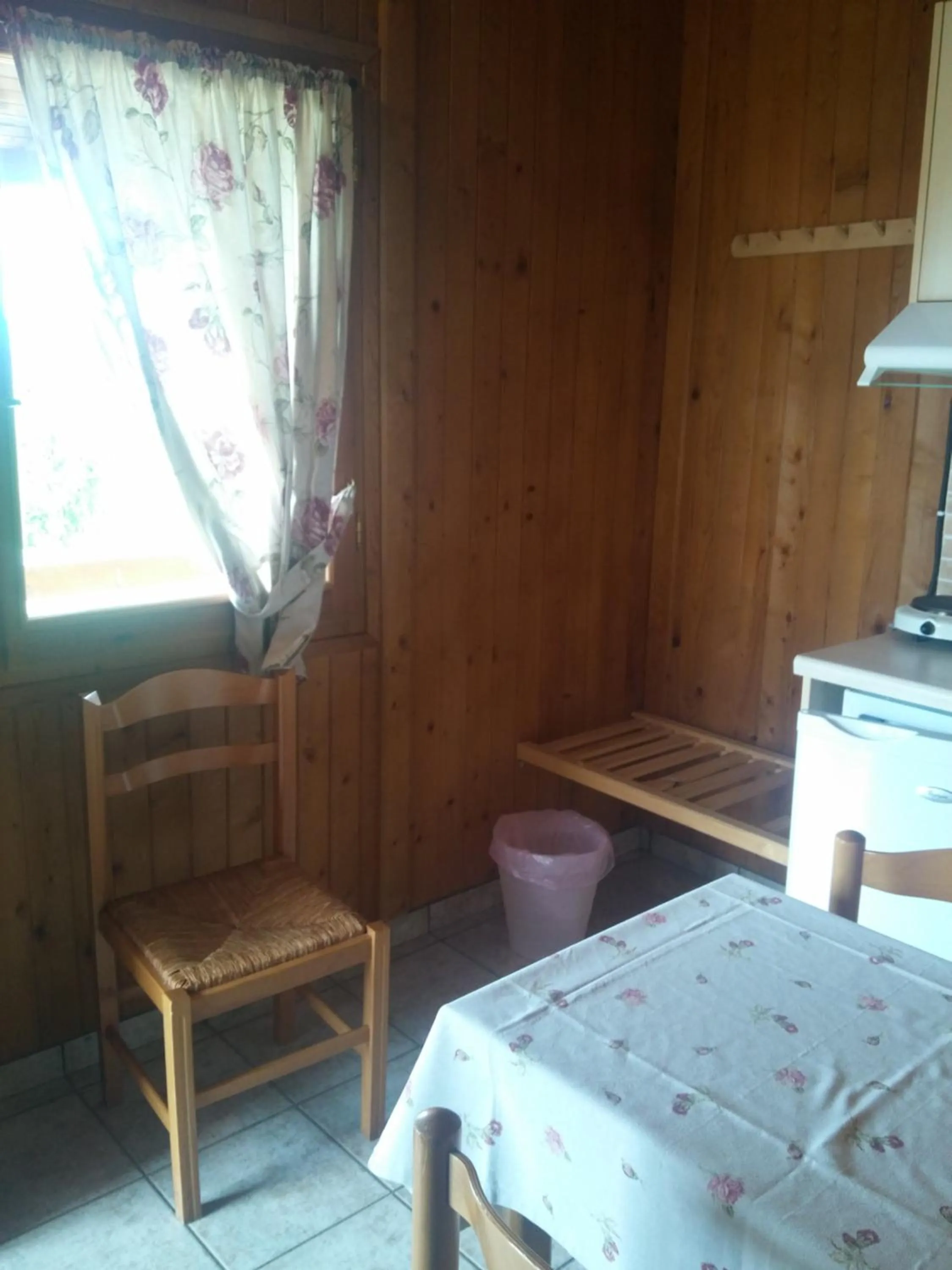 Kitchen or kitchenette, Bed in Livadaki Village