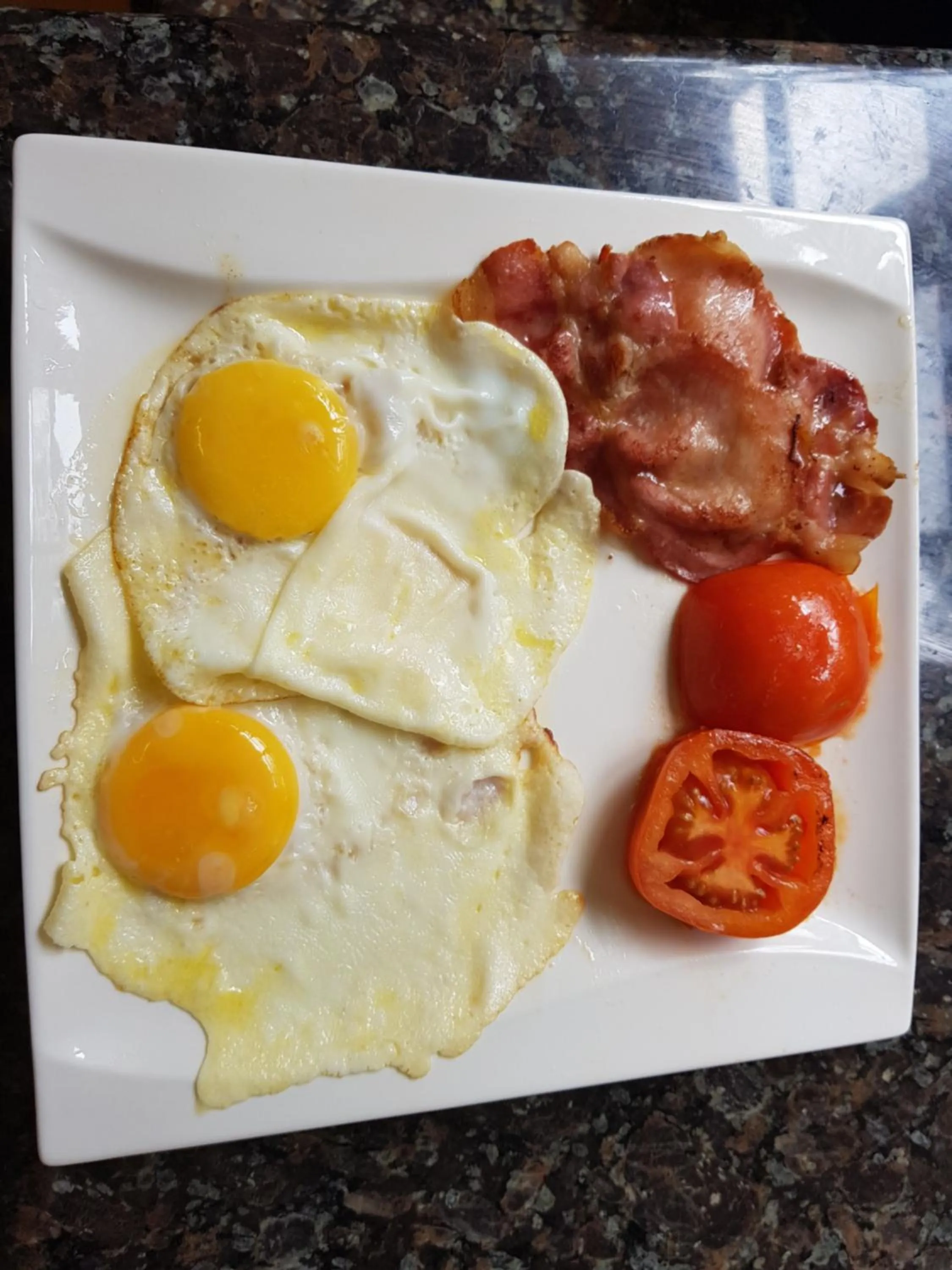 Breakfast in Sibsons House