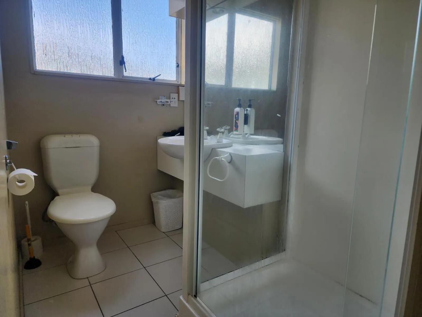 U Studios Paraparaumu Beach