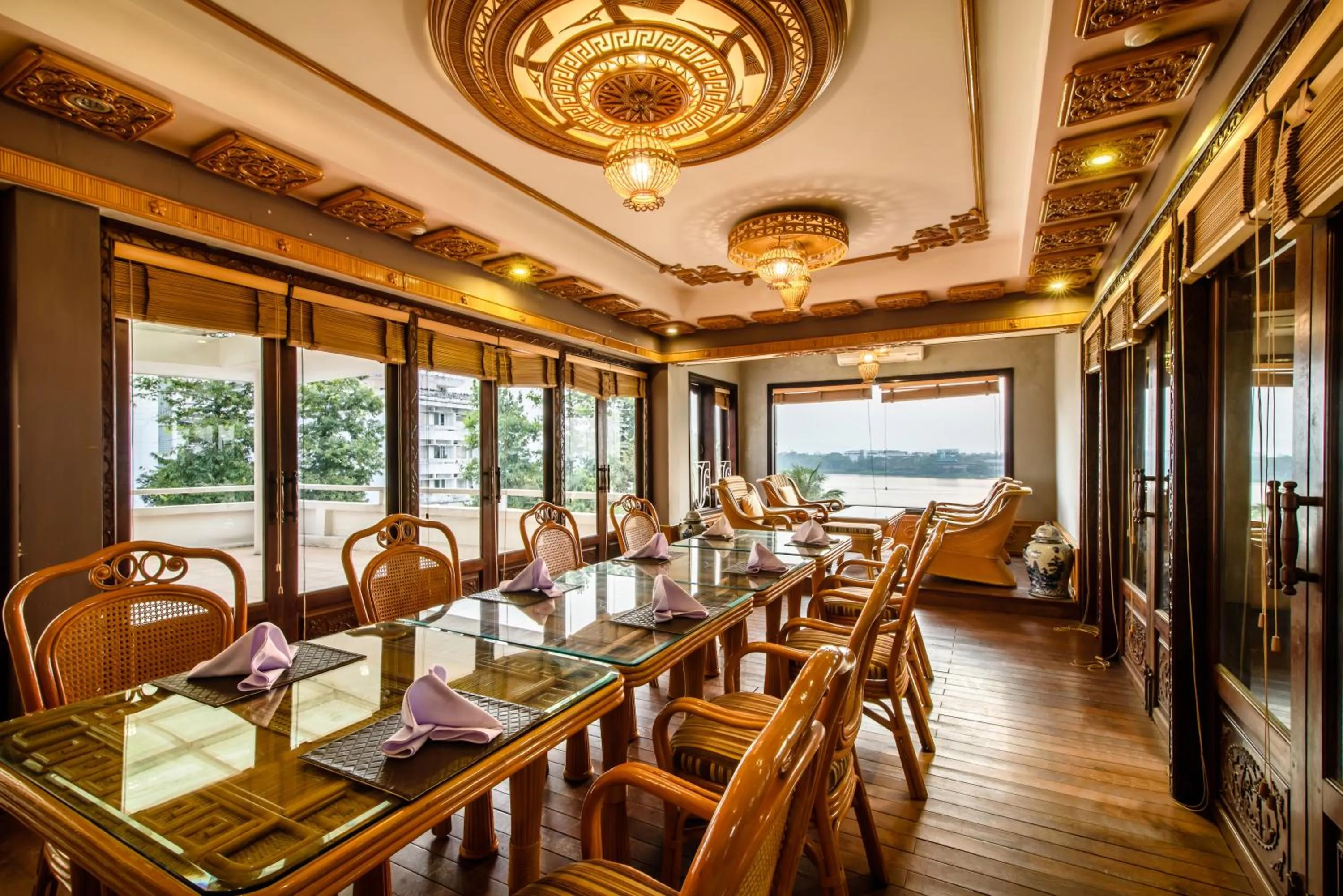 Restaurant/places to eat in Huong Giang Hotel Resort & Spa