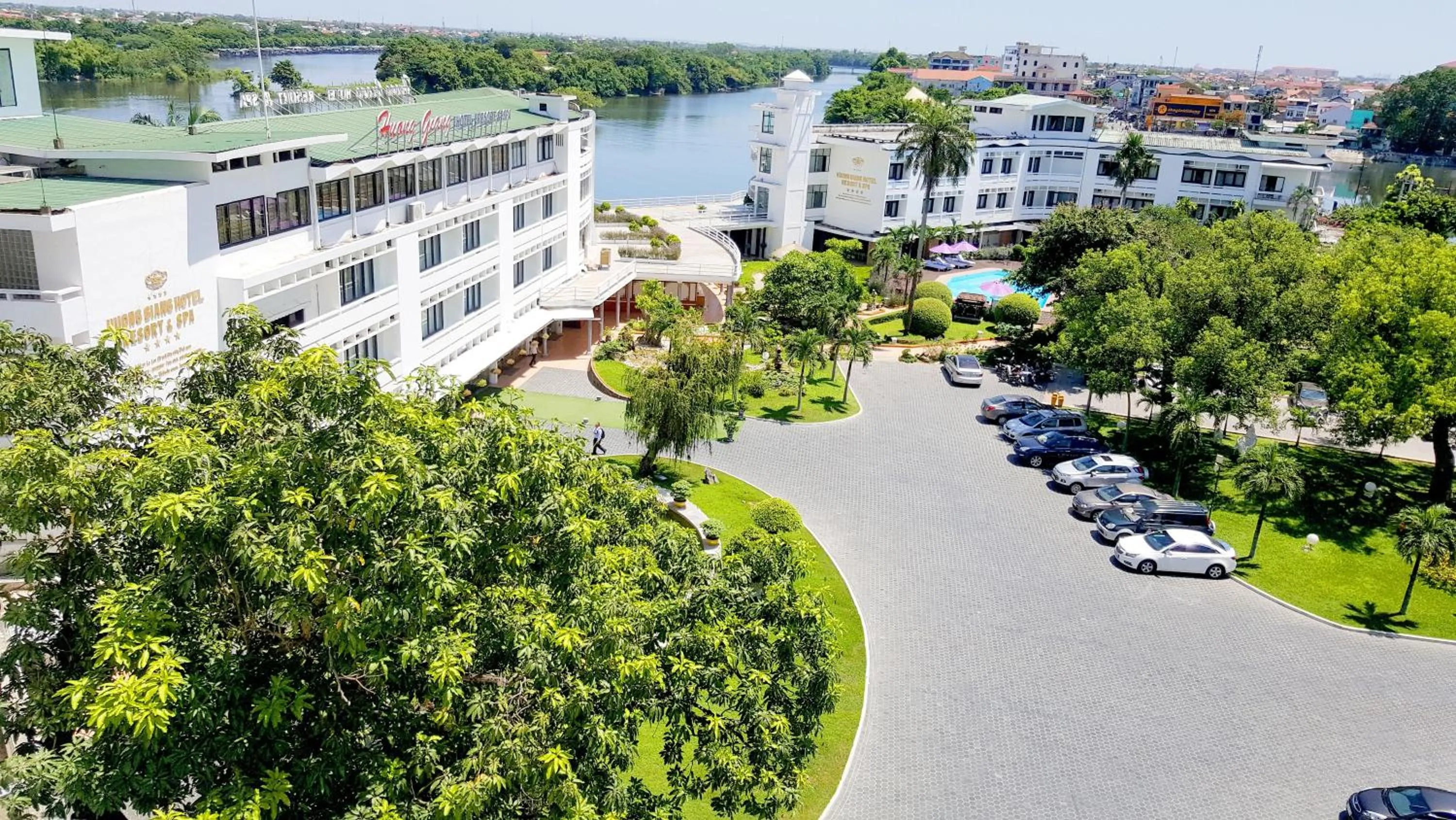 Garden in Huong Giang Hotel Resort & Spa