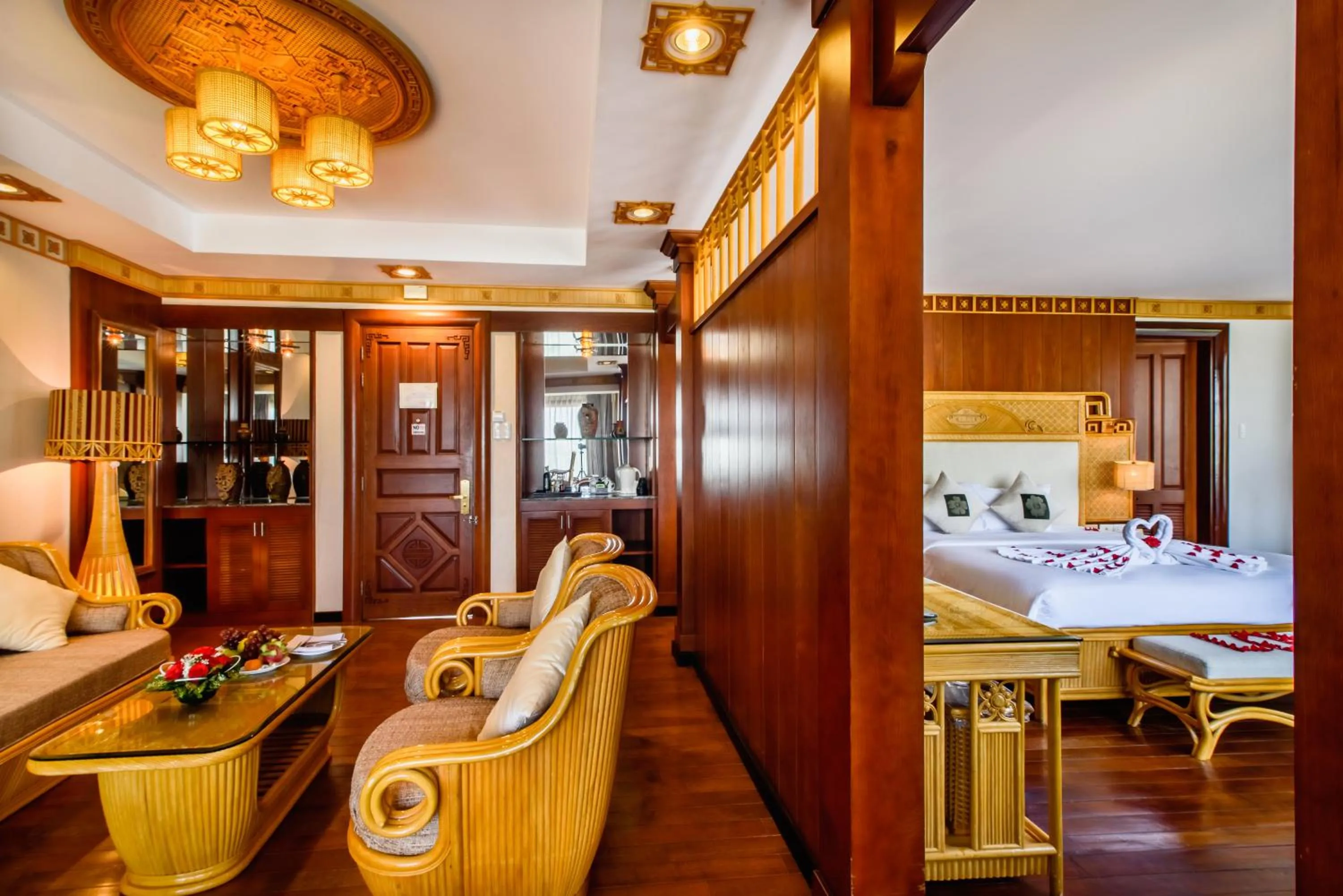 Living room, Bed in Huong Giang Hotel Resort & Spa