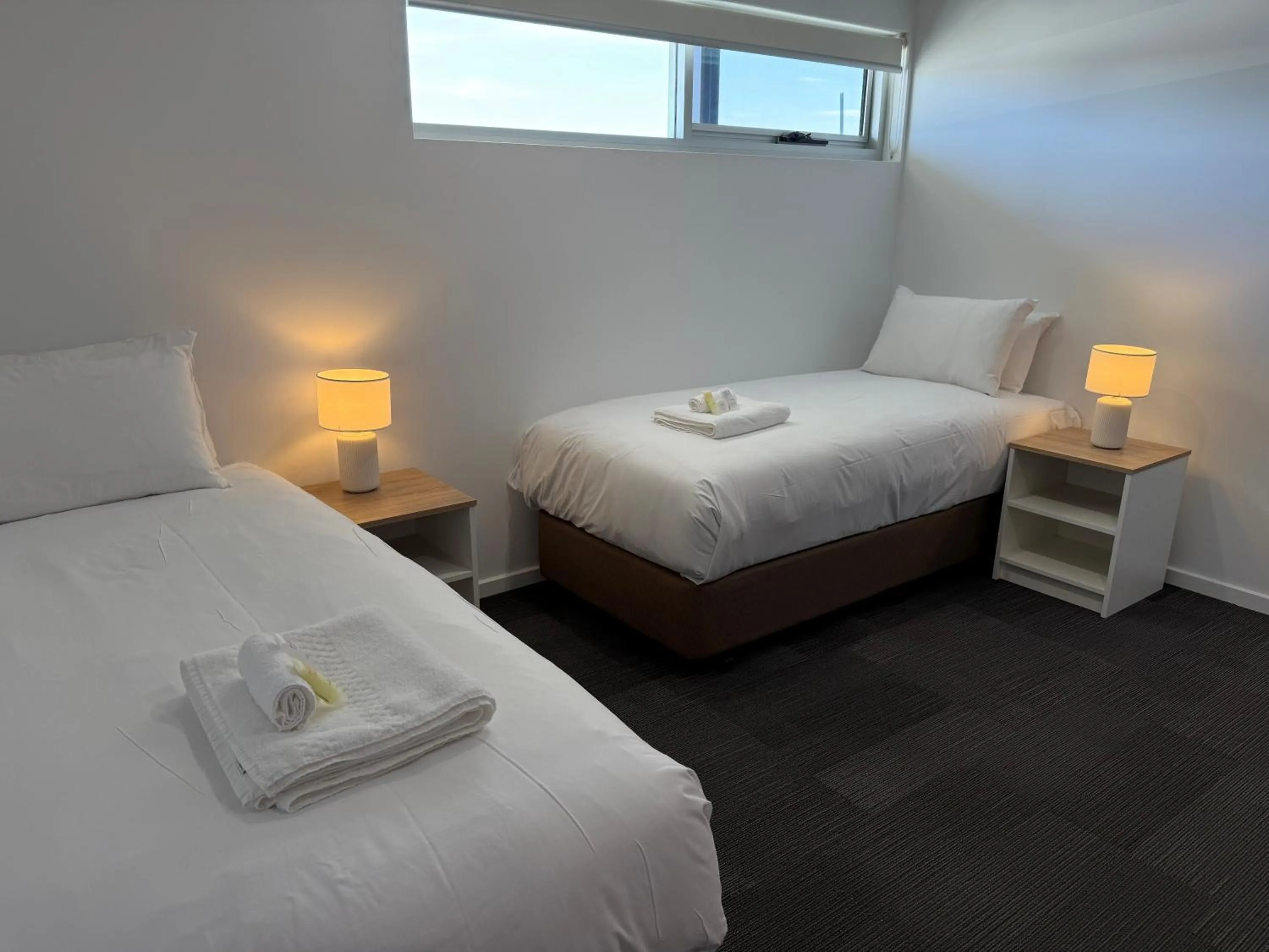 Bed in Brighton Hotel Motel