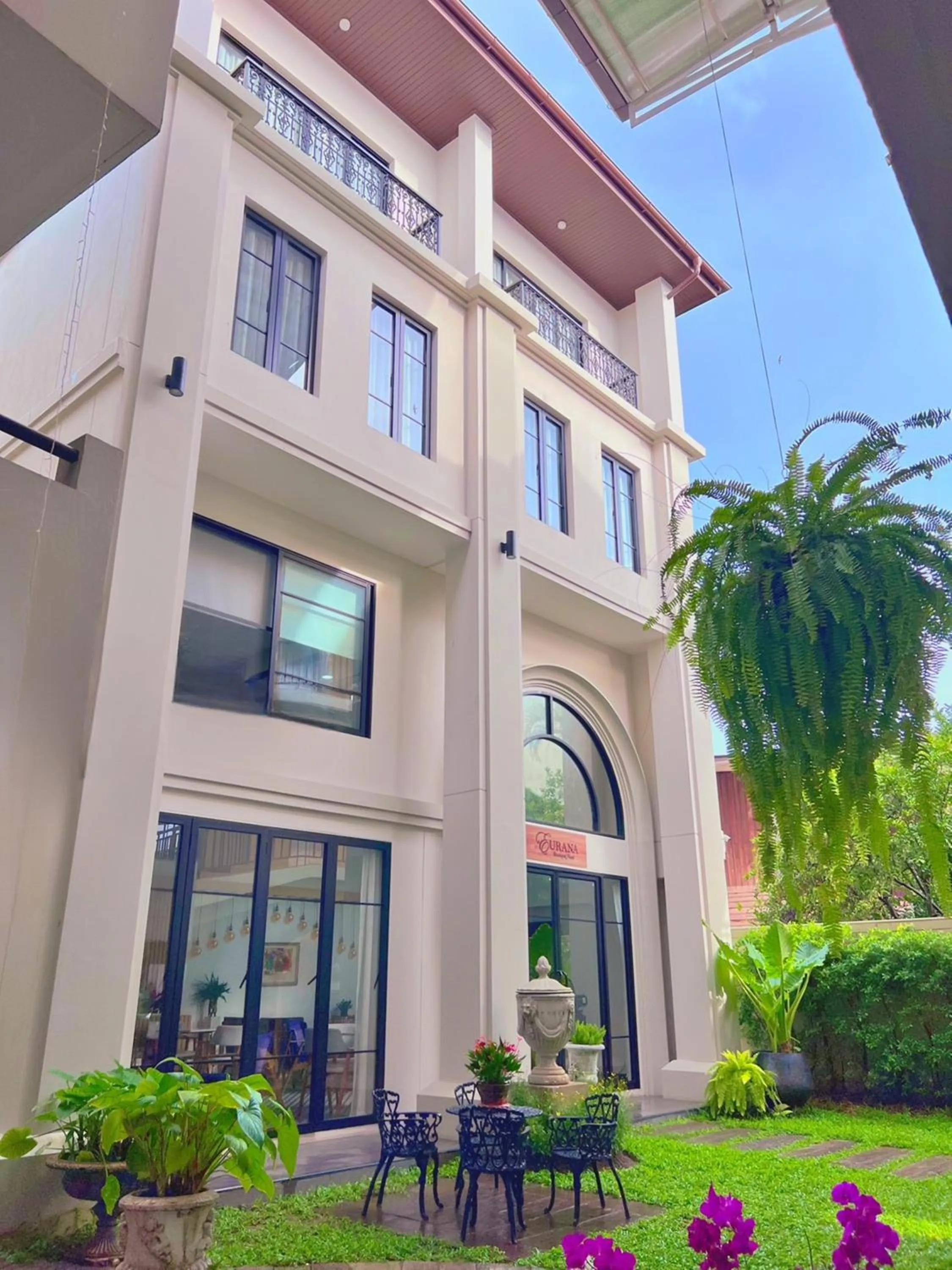 Property building in Eurana Boutique Hotel