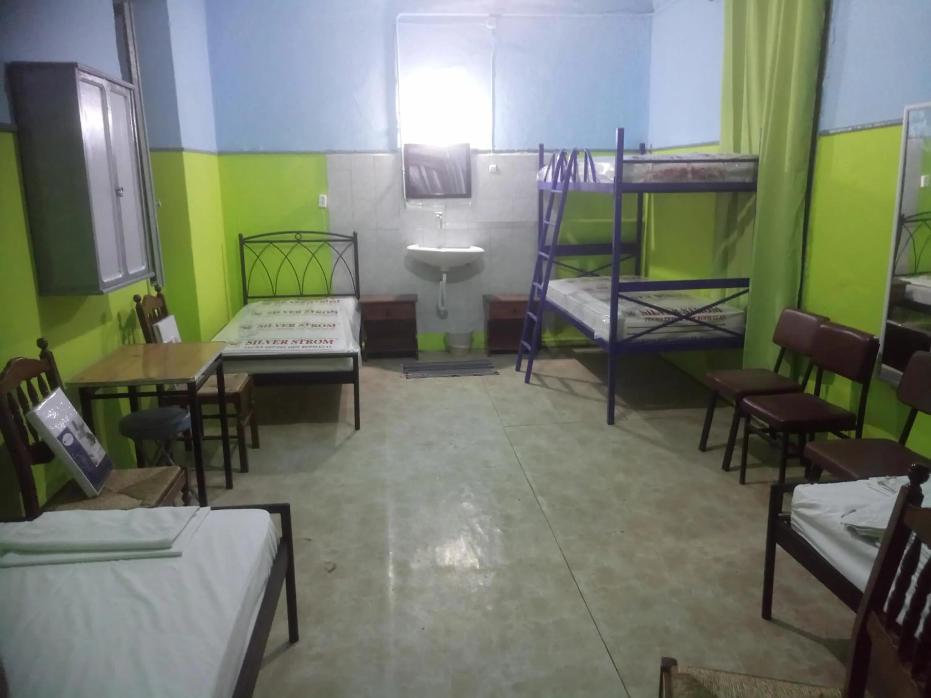 bunk bed, Bed in Sparti