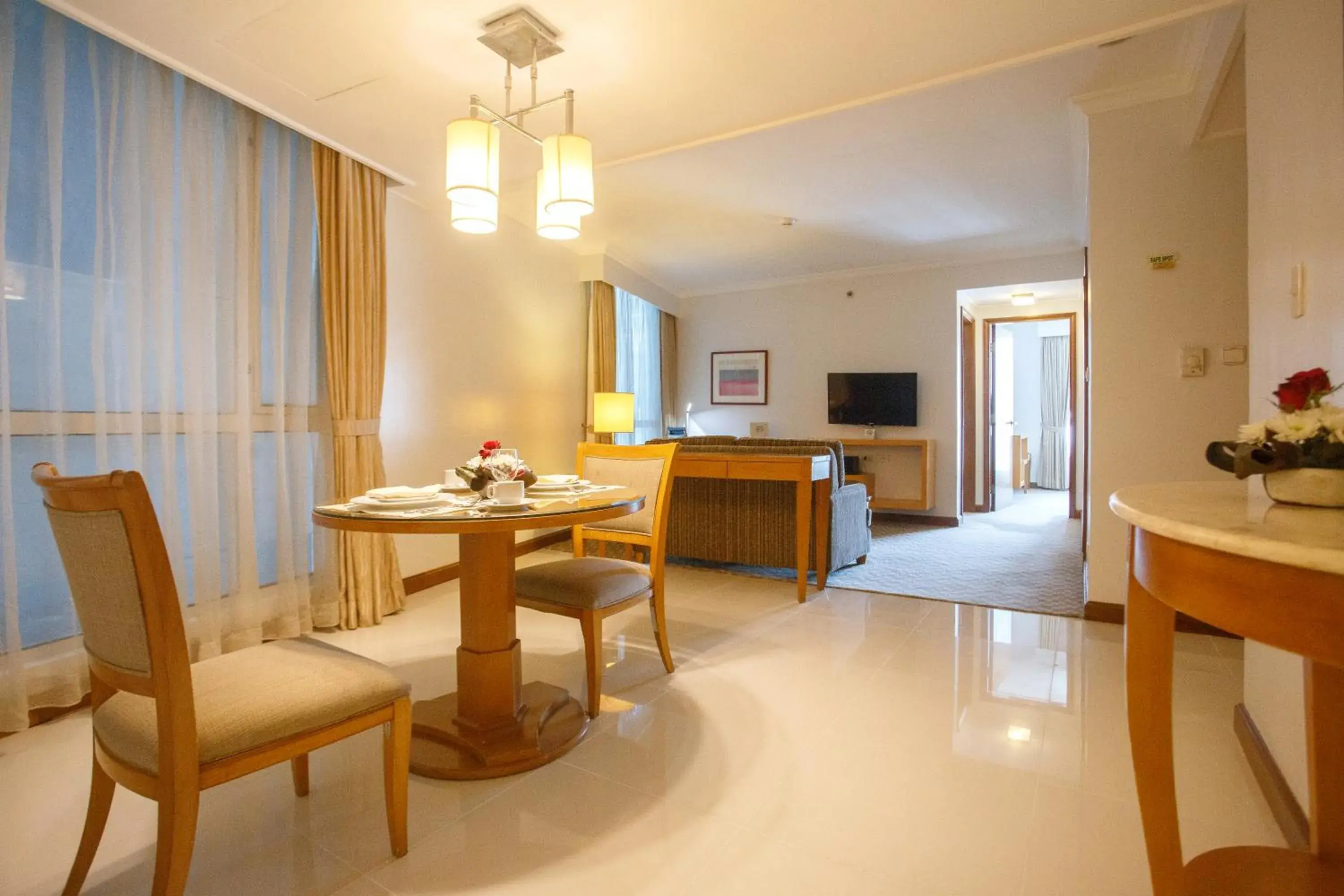 Two-Bedroom Deluxe in The Linden Suites Two-Bedroom Deluxe in The Linden Suites