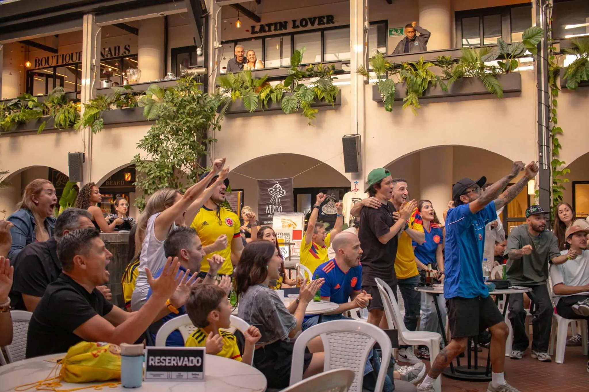 Restaurant/places to eat in Socialtel Medellin