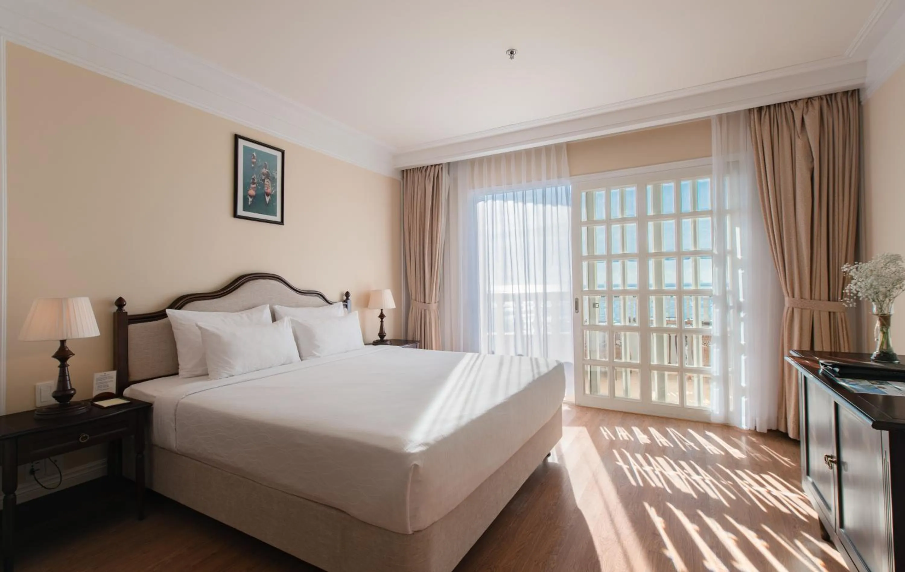 Photo of the whole room, Bed in Sunrise Nha Trang Beach Hotel & Spa